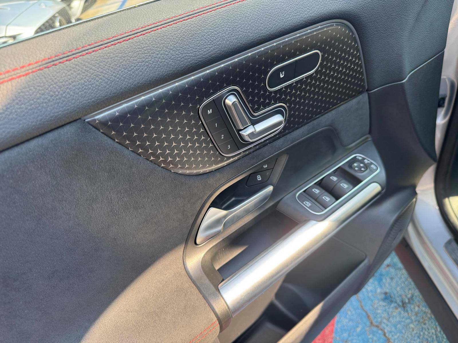 Image Mercedes-Benz GLA 200 d AMG Line  GLA 200 d AMG Line 200 d AMG Line