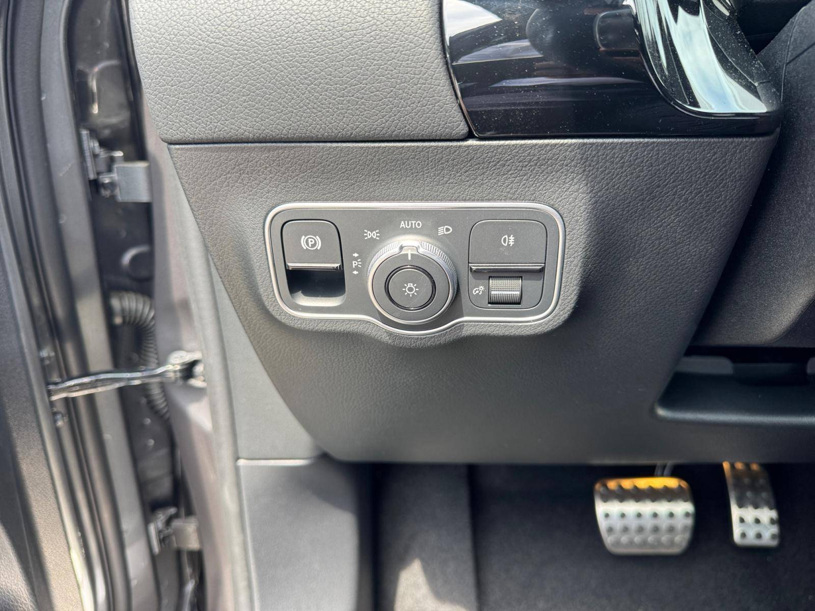 Image Mercedes-Benz GLA 200 d AMG Line  GLA 200 d AMG Line 200 d AMG Line