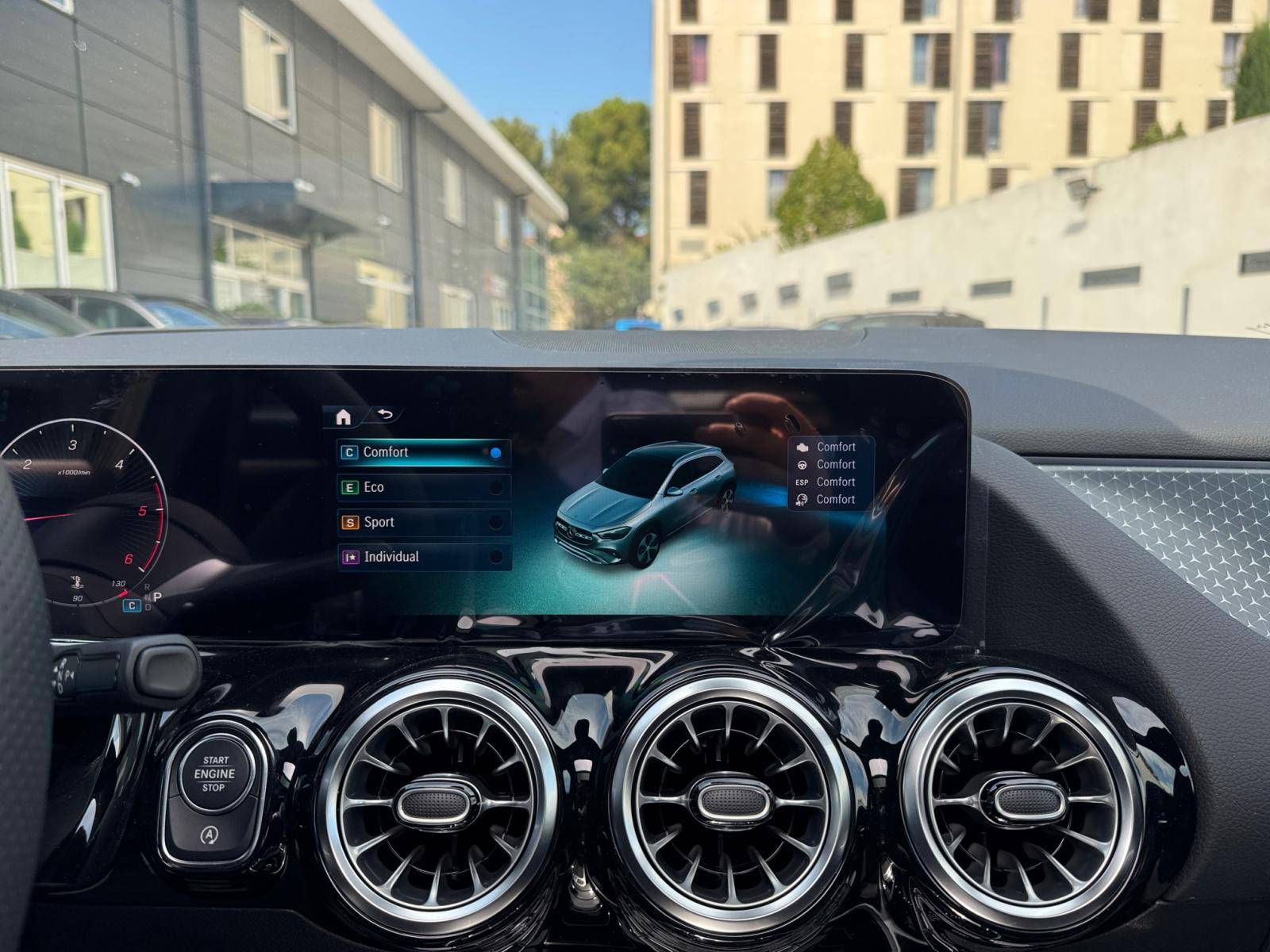 Image Mercedes-Benz GLA 200 d AMG Line  GLA 200 d AMG Line 200 d AMG Line