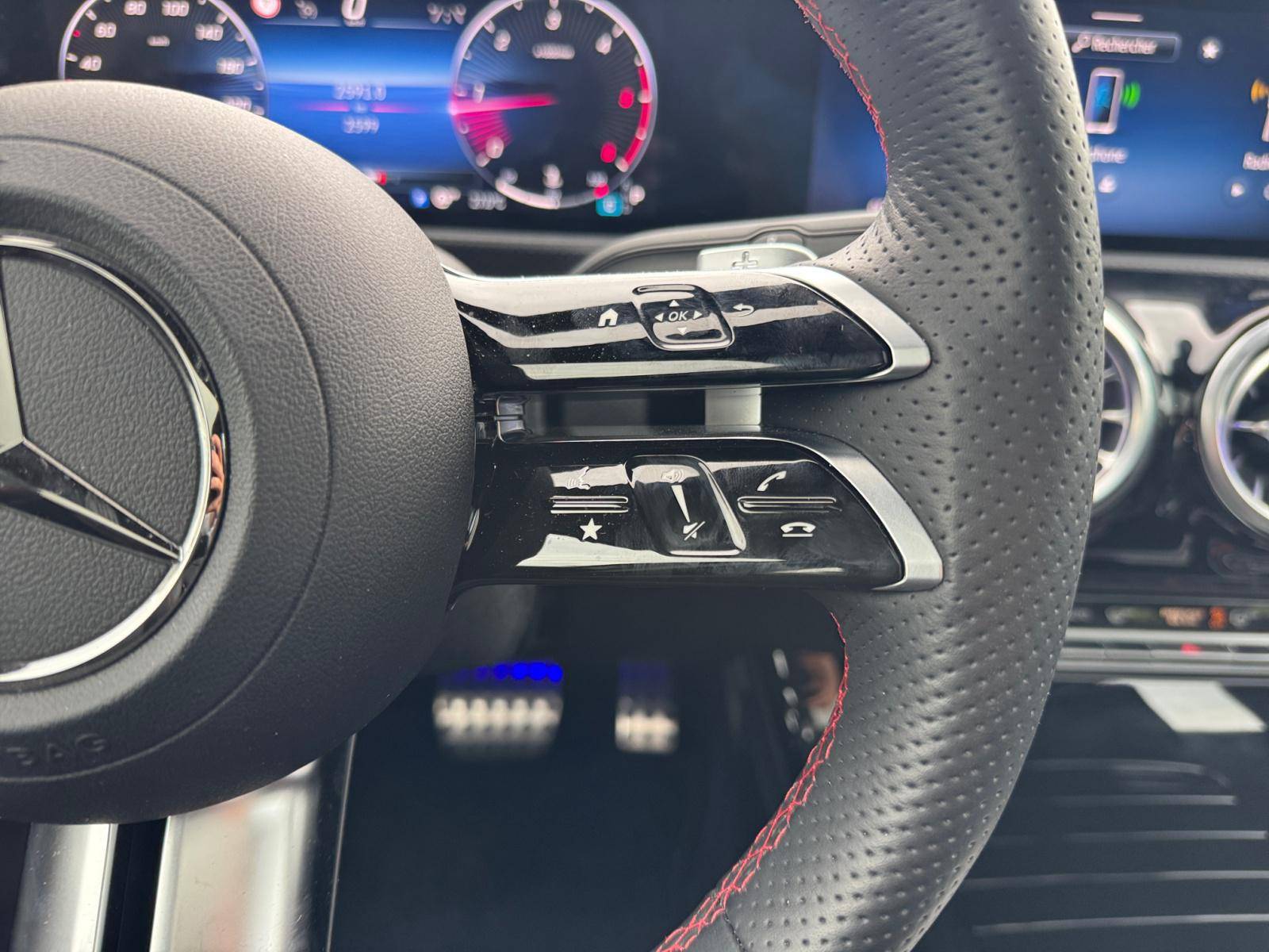 Image Mercedes-Benz CLASSE A 200 d AMG Line  Classe A 200 d AMG Line 200 d AMG Line