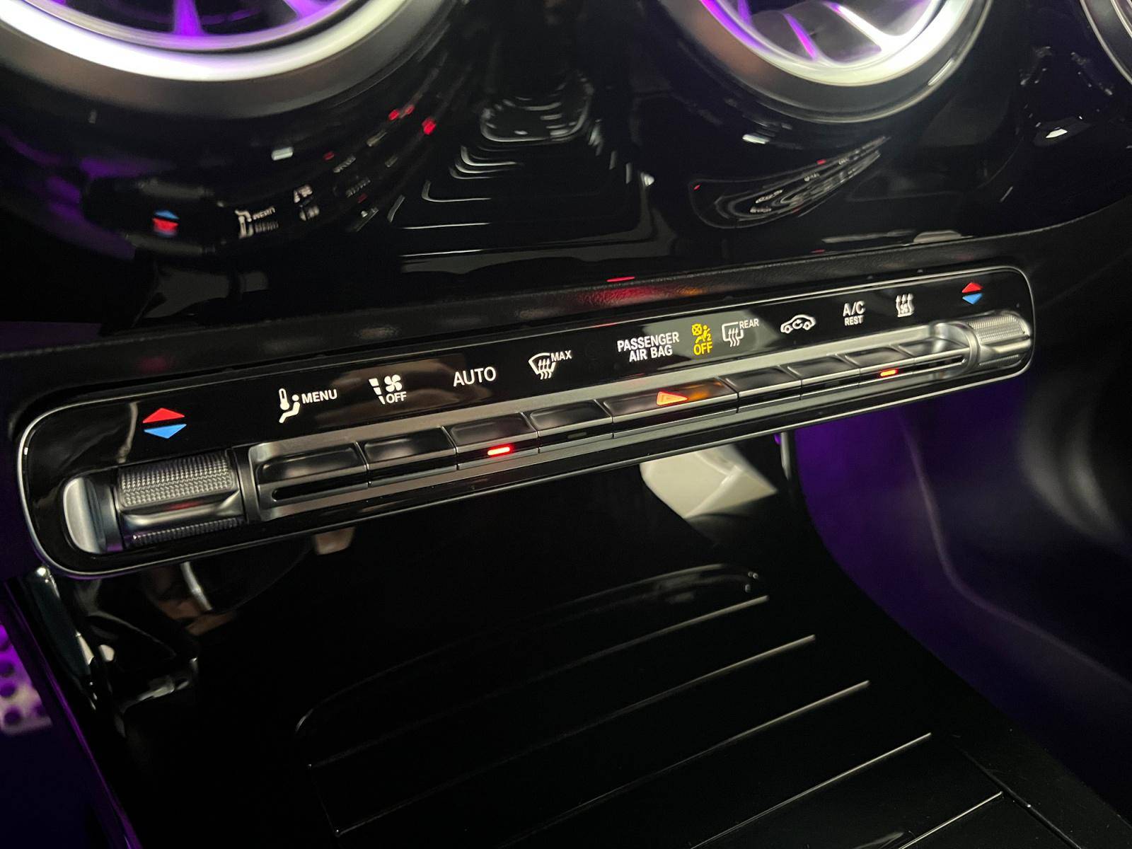 Image Mercedes-Benz CLASSE A 250 e AMG Line  Classe A 250 e 8G-DCT AMG Line 250 e AMG Line