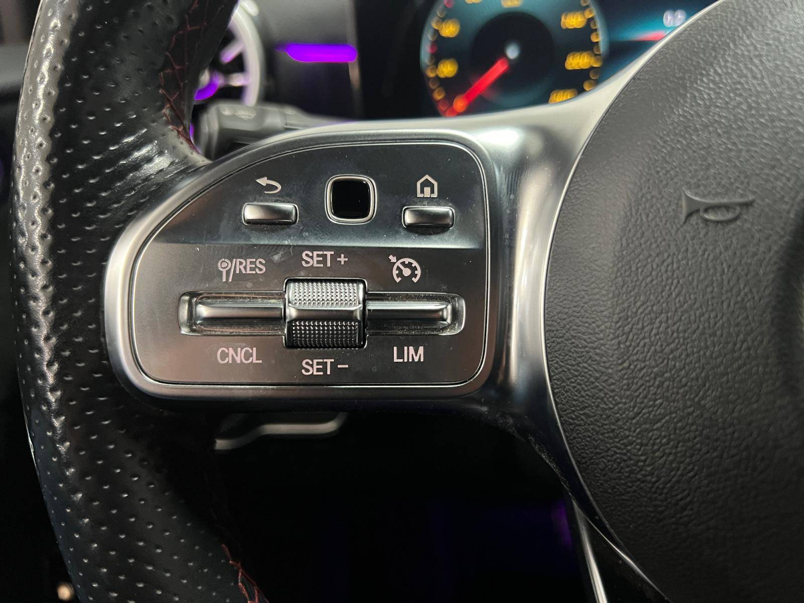 Image Mercedes-Benz CLASSE A 250 e AMG Line  Classe A 250 e 8G-DCT AMG Line 250 e AMG Line