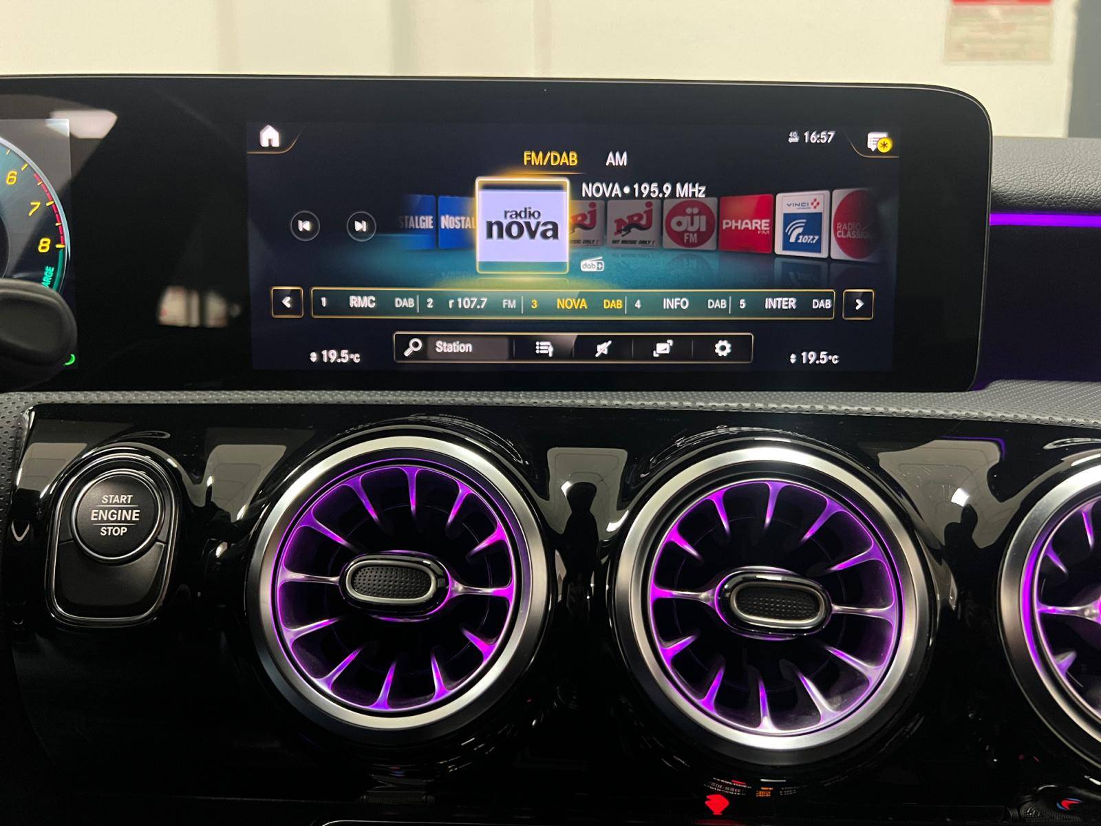 Image Mercedes-Benz CLASSE A 250 e AMG Line  Classe A 250 e 8G-DCT AMG Line 250 e AMG Line