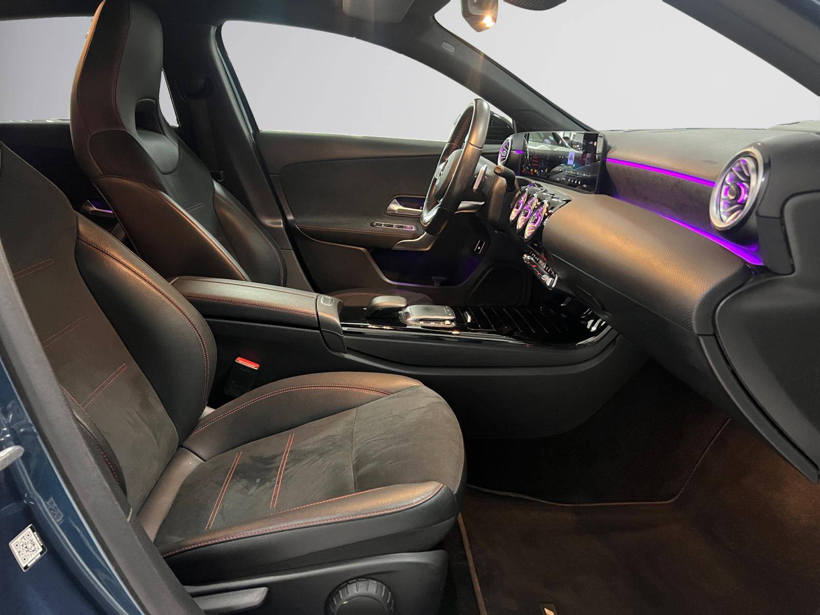 Image Mercedes-Benz CLASSE A 250 e AMG Line  Classe A 250 e 8G-DCT AMG Line 250 e AMG Line