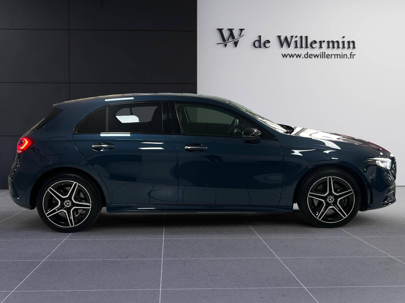 Image Mercedes-Benz CLASSE A 250 e AMG Line  Classe A 250 e 8G-DCT AMG Line 250 e AMG Line