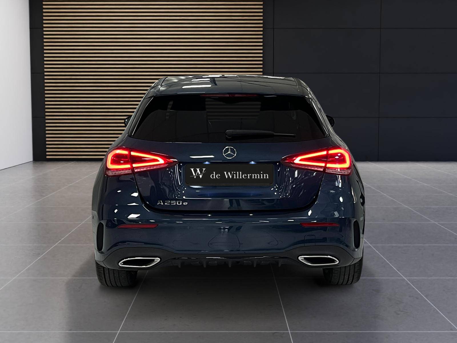 Image Mercedes-Benz CLASSE A 250 e AMG Line  Classe A 250 e 8G-DCT AMG Line 250 e AMG Line