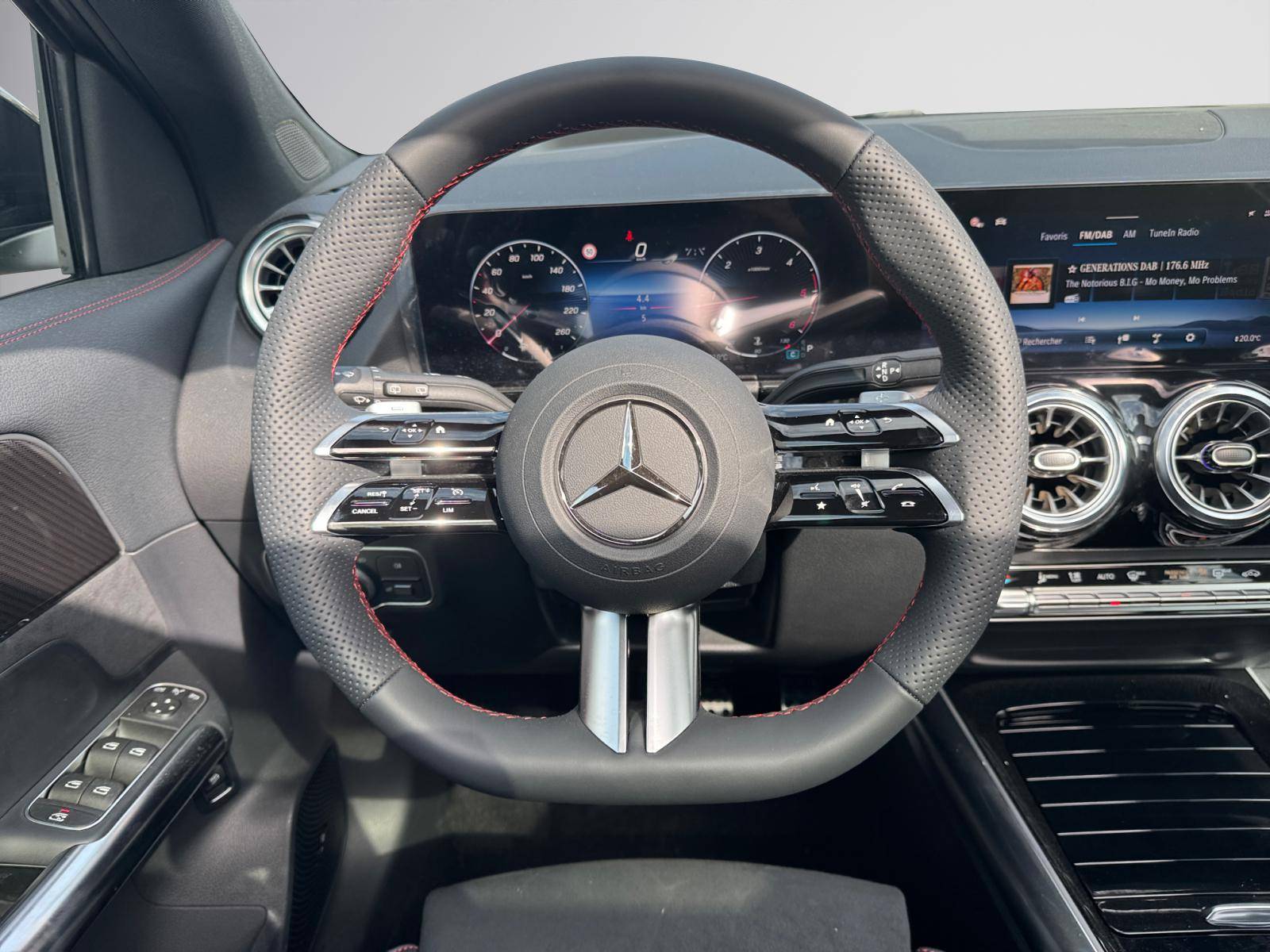 Image Mercedes-Benz GLA 200 d AMG Line  GLA 200 d AMG Line 200 d AMG Line