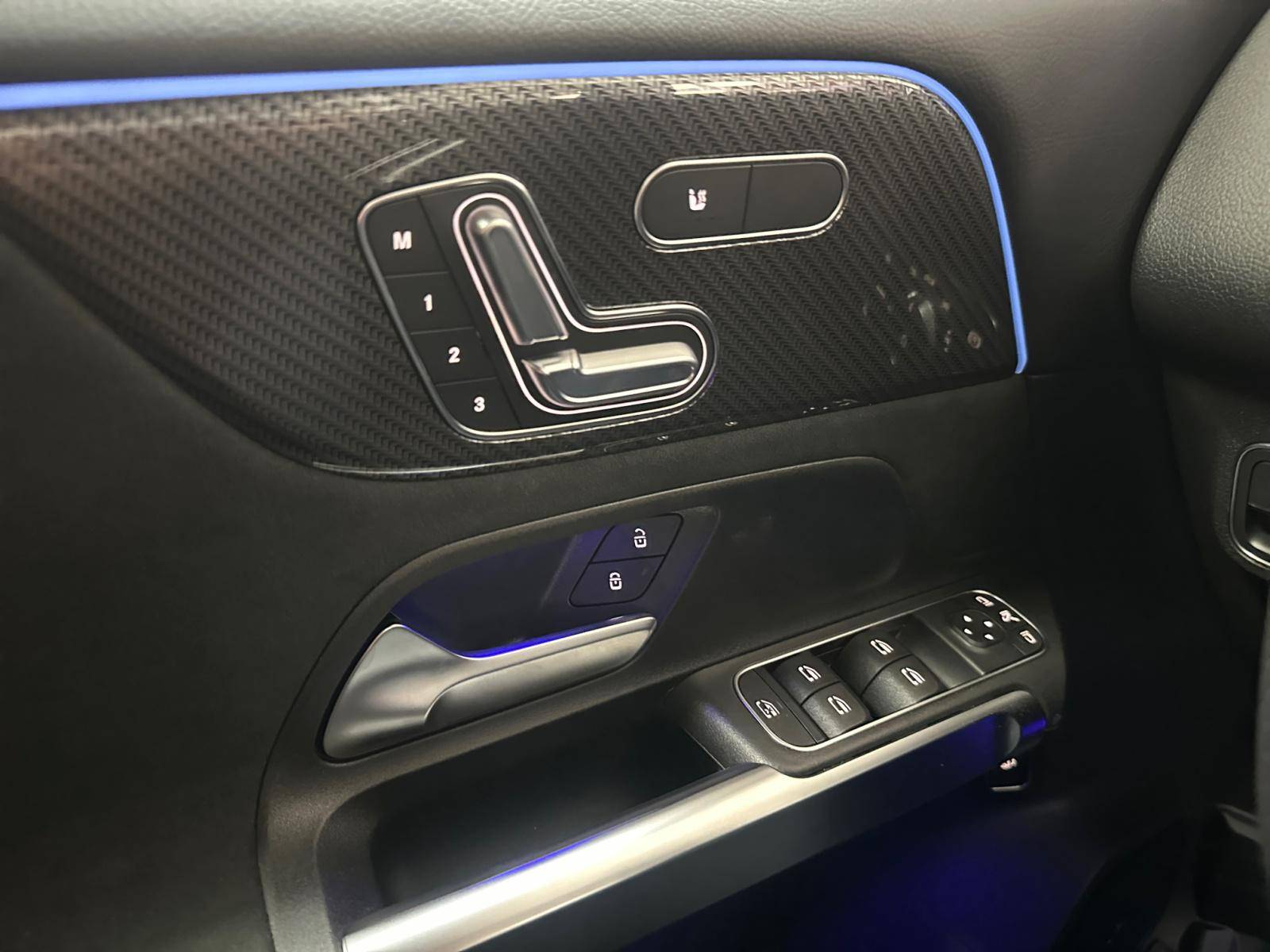 Image Mercedes-Benz GLB 200 d AMG Line   200 d AMG Line