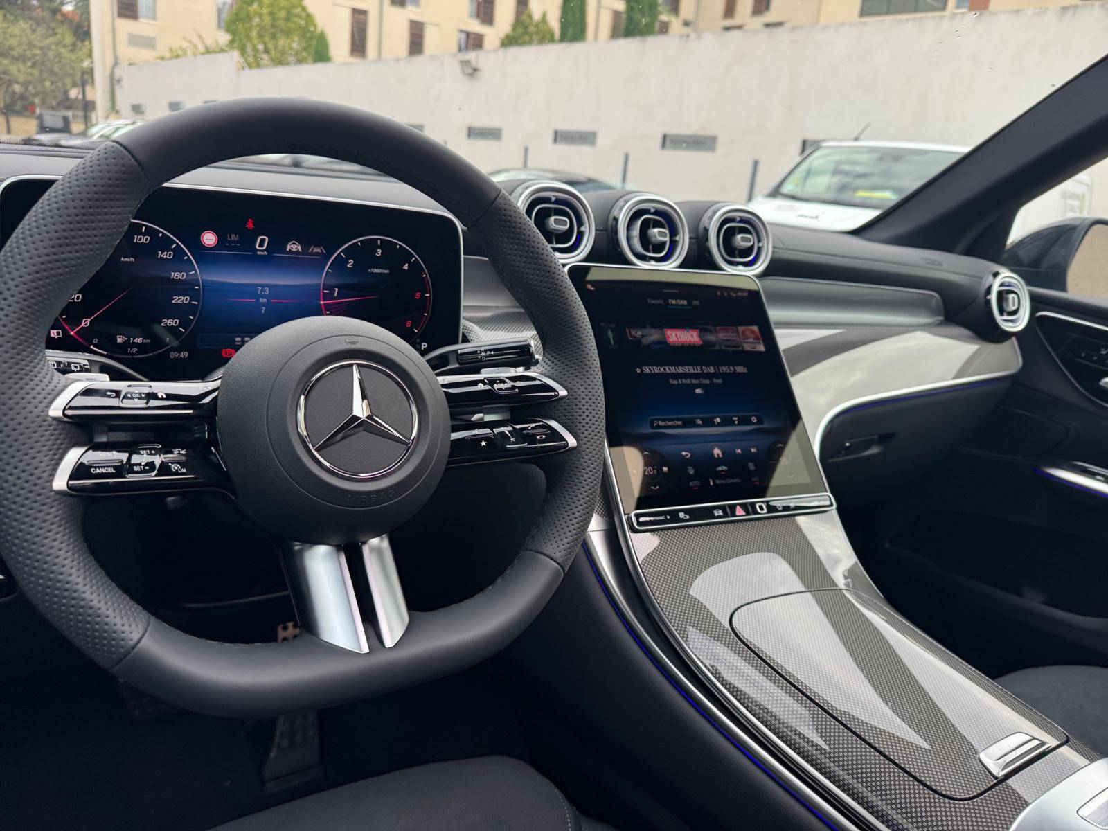 Image Mercedes-Benz GLC SUV GLC 220 d 4MATIC AMG Line   GLC 220 d 4MATIC AMG Line