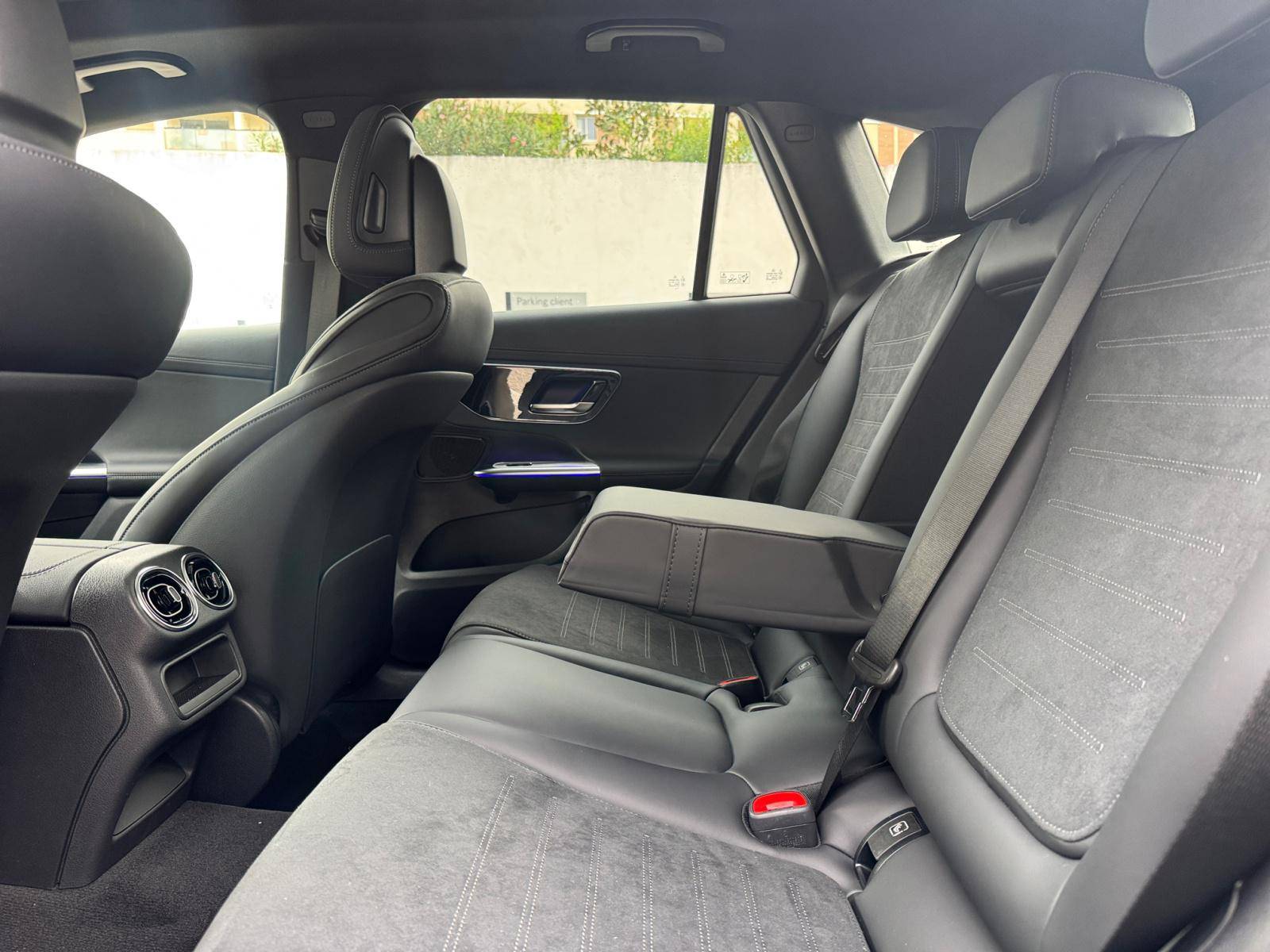 Image Mercedes-Benz GLC SUV GLC 220 d 4MATIC AMG Line   GLC 220 d 4MATIC AMG Line