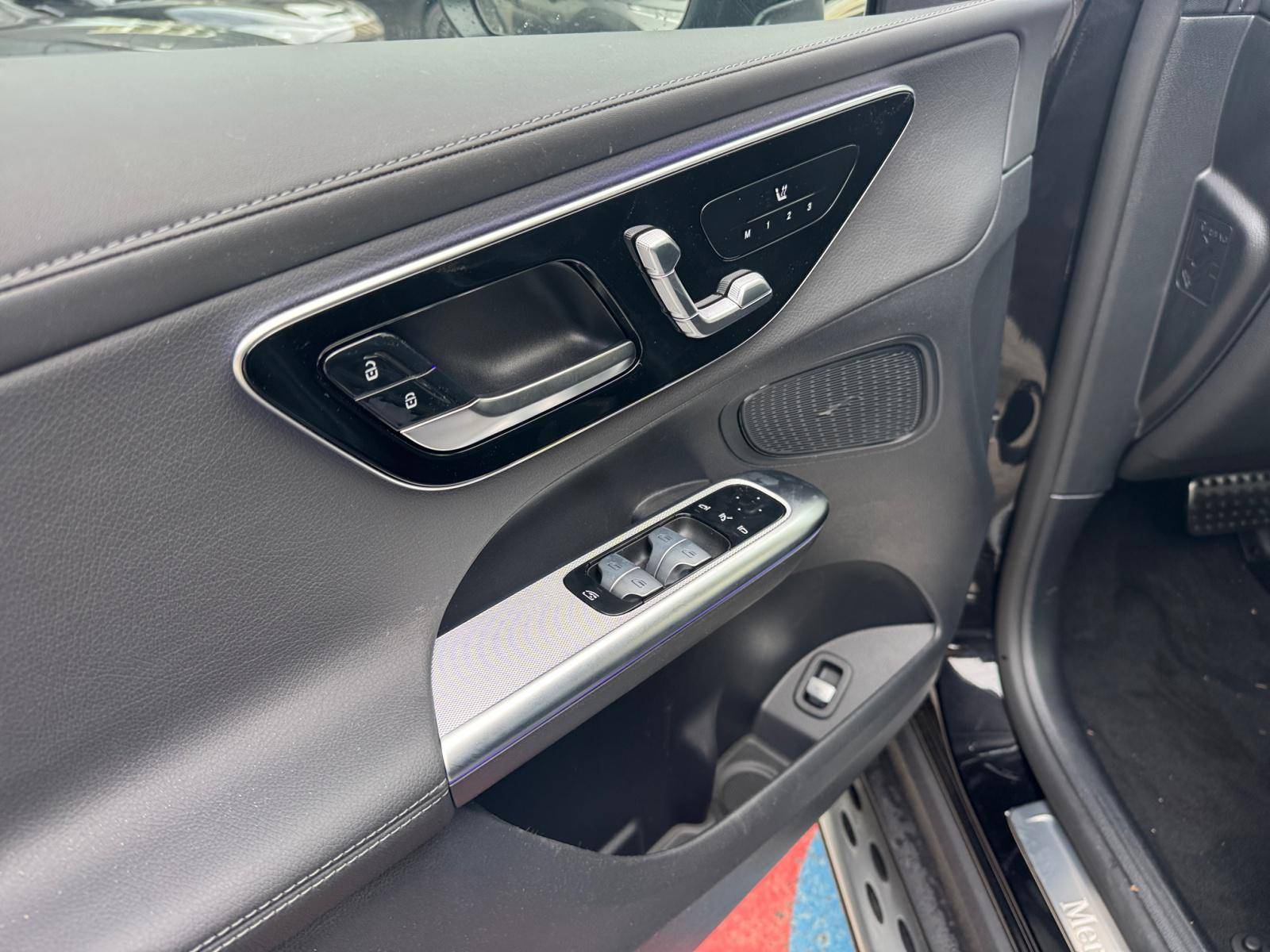 Image Mercedes-Benz GLC SUV GLC 220 d 4MATIC AMG Line   GLC 220 d 4MATIC AMG Line