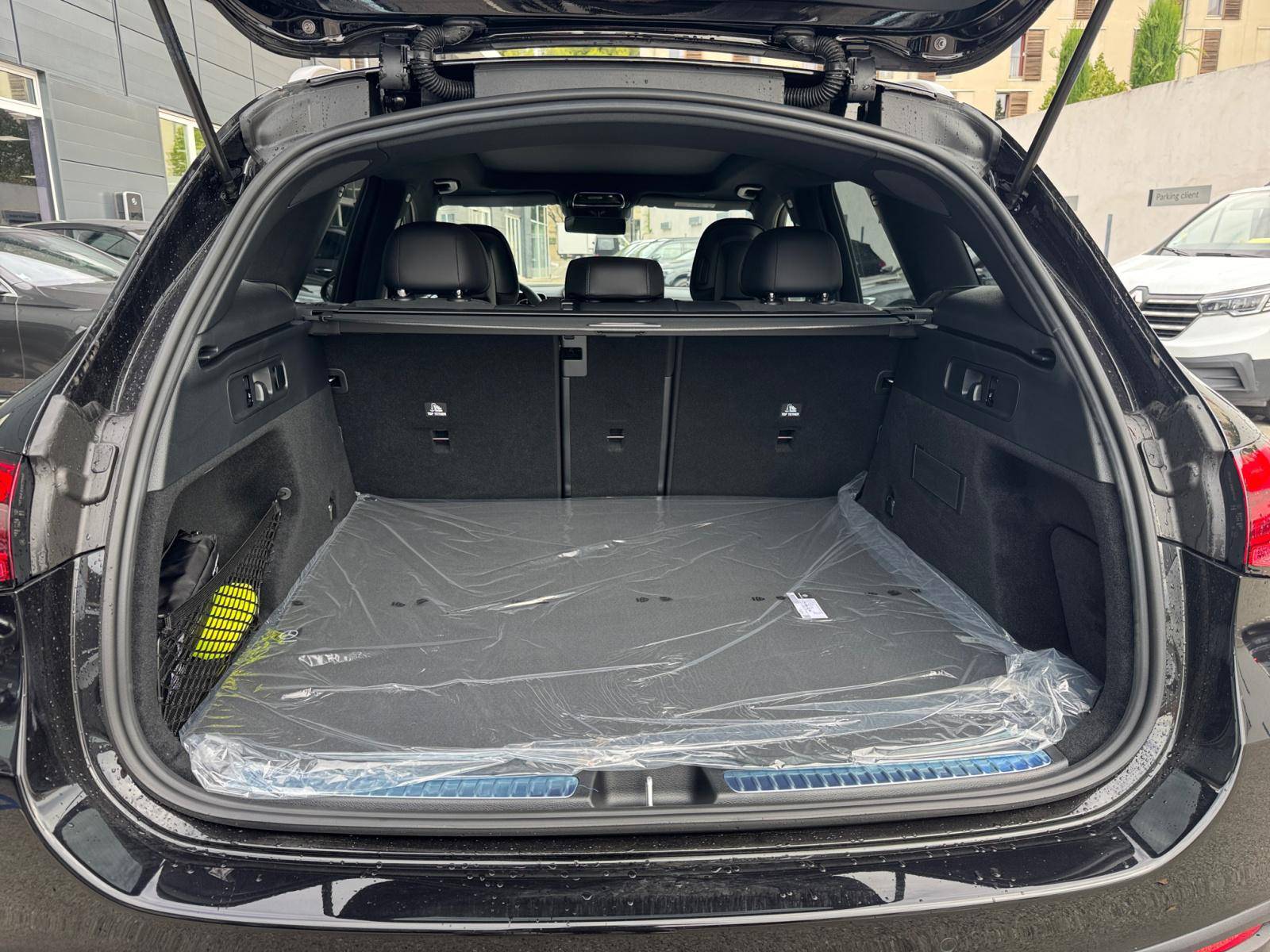 Image Mercedes-Benz GLC SUV GLC 220 d 4MATIC AMG Line   GLC 220 d 4MATIC AMG Line