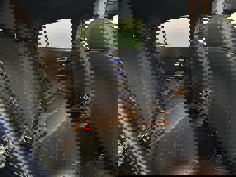 Image Mercedes-Benz GLC COUPÉ GLC 300 e Hybrid EQ 4MATIC Coupé AMG Line   GLC 300 e Hybrid EQ 4MATIC Coupé AMG Line