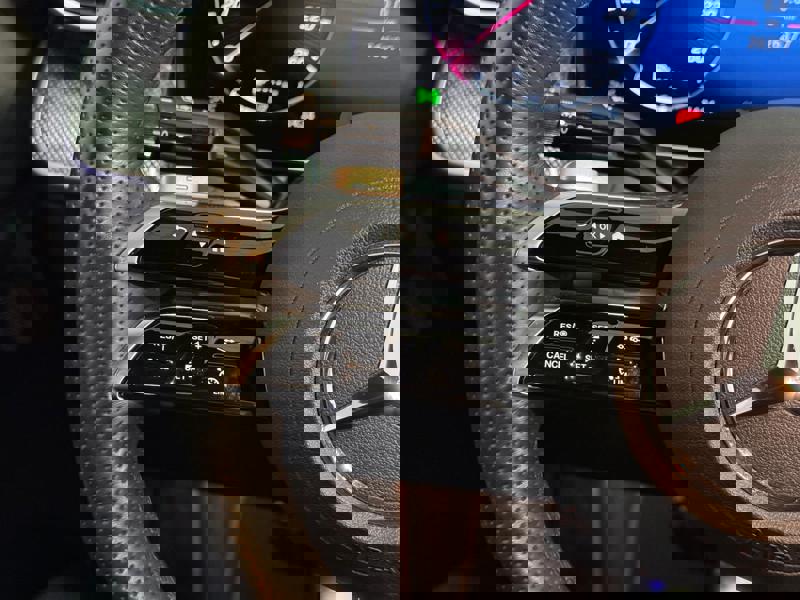 Image Mercedes-Benz GLC COUPÉ GLC 300 e Hybrid EQ 4MATIC Coupé AMG Line   GLC 300 e Hybrid EQ 4MATIC Coupé AMG Line