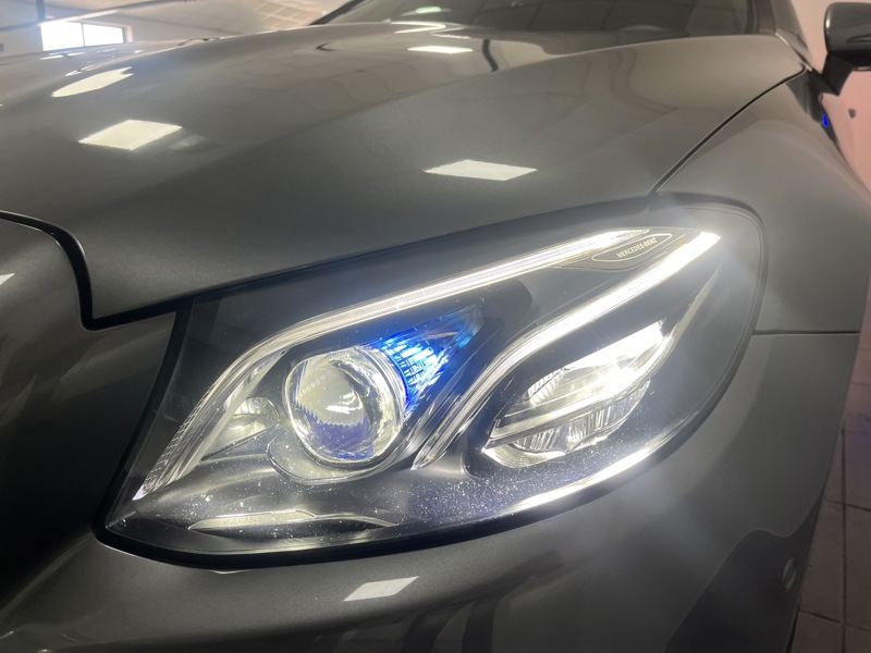 Image Mercedes-Benz CLASSE E COUPÉ Classe E 220 d 4MATIC AMG Line Coupé  Classe E Coupé 220 d 9G-Tronic 4-Matic AMG Line Classe E 220 d 4MATIC AMG Line Coupé