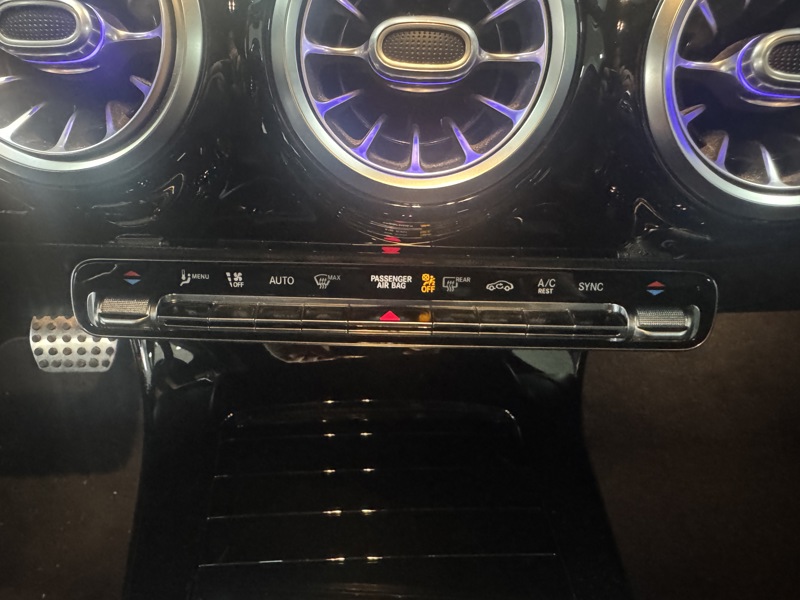 Image Mercedes-Benz CLA SHOOTING BRAKE CLA 200 d Shooting Brake AMG Line   CLA 200 d Shooting Brake AMG Line