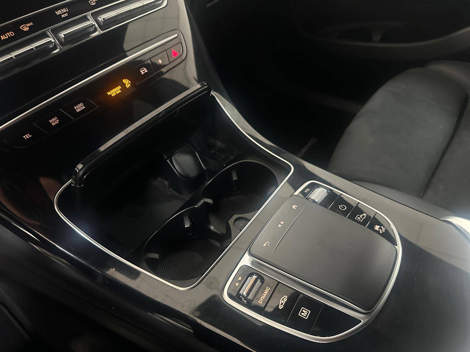 Image Mercedes-Benz GLC SUV GLC 300de 4MATIC SUV AMG Line  GLC 300de 4MATIC SUV AMG Line GLC 300de 4MATIC SUV AMG Line