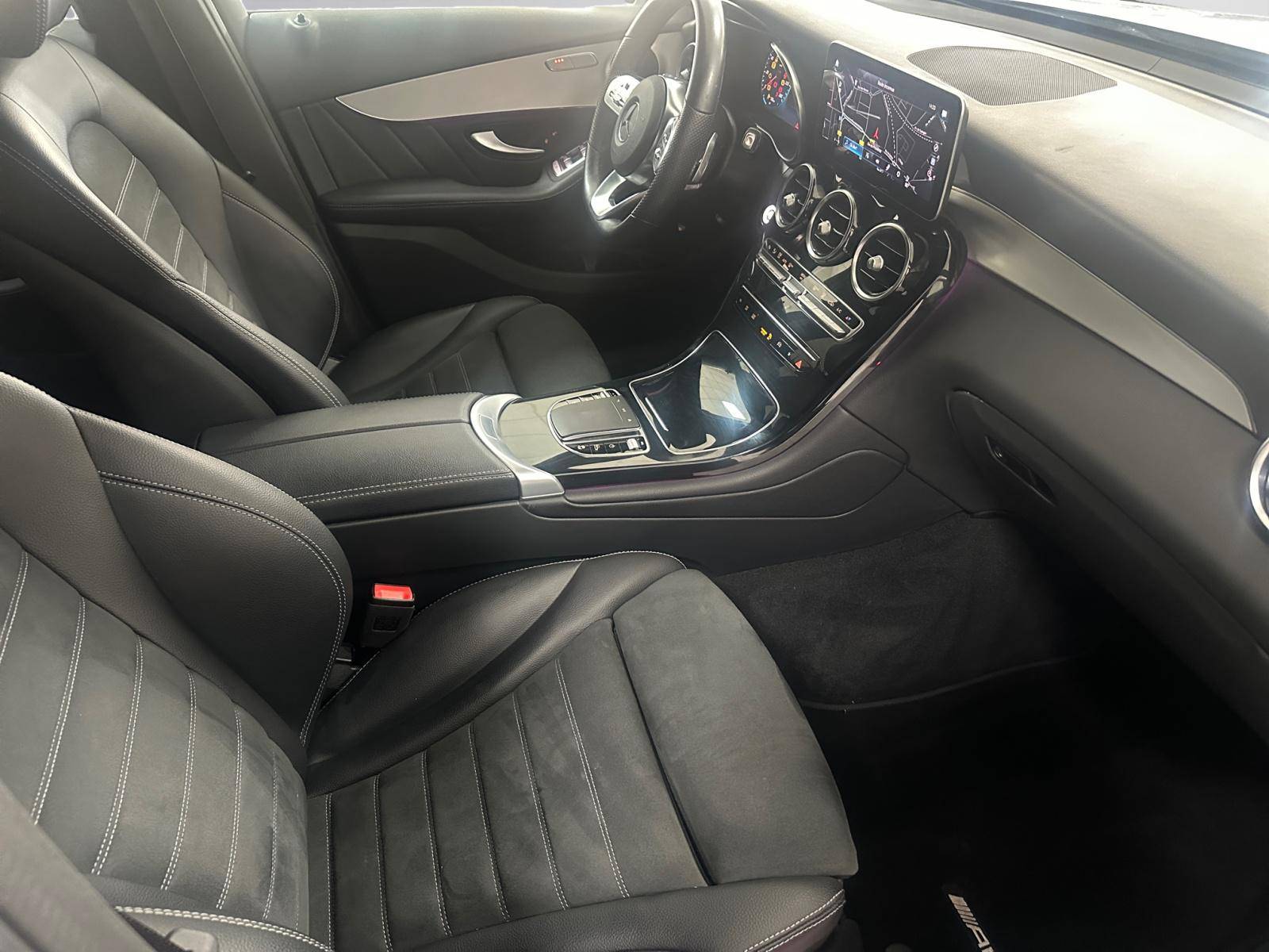 Image Mercedes-Benz GLC SUV GLC 300de 4MATIC SUV AMG Line  GLC 300de 4MATIC SUV AMG Line GLC 300de 4MATIC SUV AMG Line