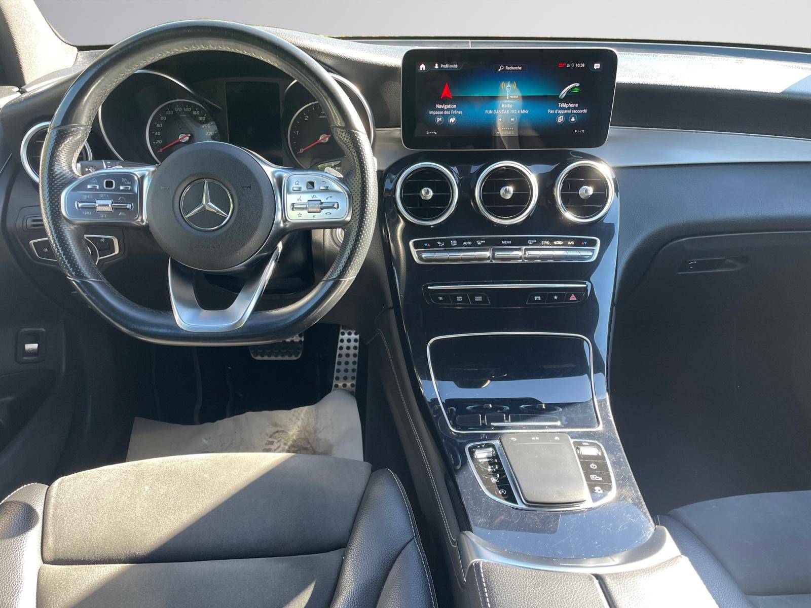 Image Mercedes-Benz GLC COUPÉ GLC 300 d 4MATIC Coupé AMG Line  GLC Coupé 300 d 9G-Tronic 4Matic AMG Line GLC 300 d 4MATIC Coupé AMG Line