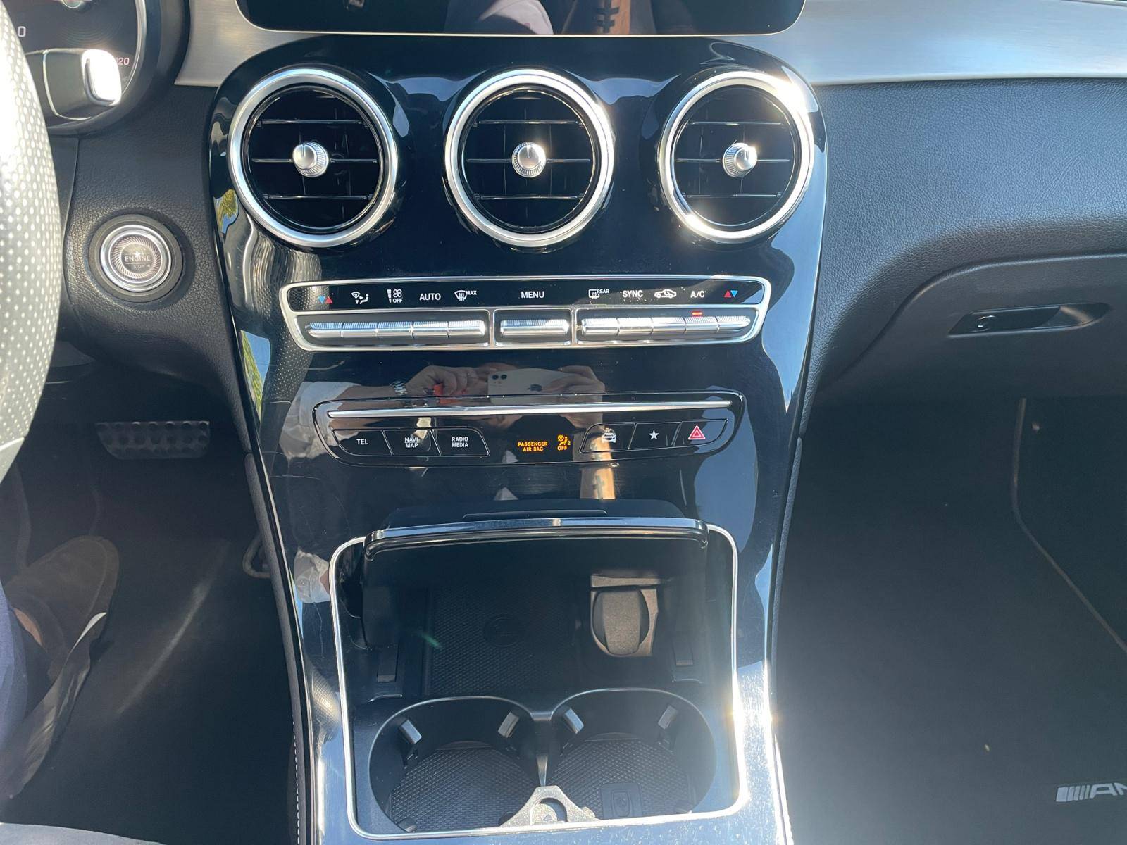 Image Mercedes-Benz GLC COUPÉ GLC 300 d 4MATIC Coupé AMG Line  GLC Coupé 300 d 9G-Tronic 4Matic AMG Line GLC 300 d 4MATIC Coupé AMG Line