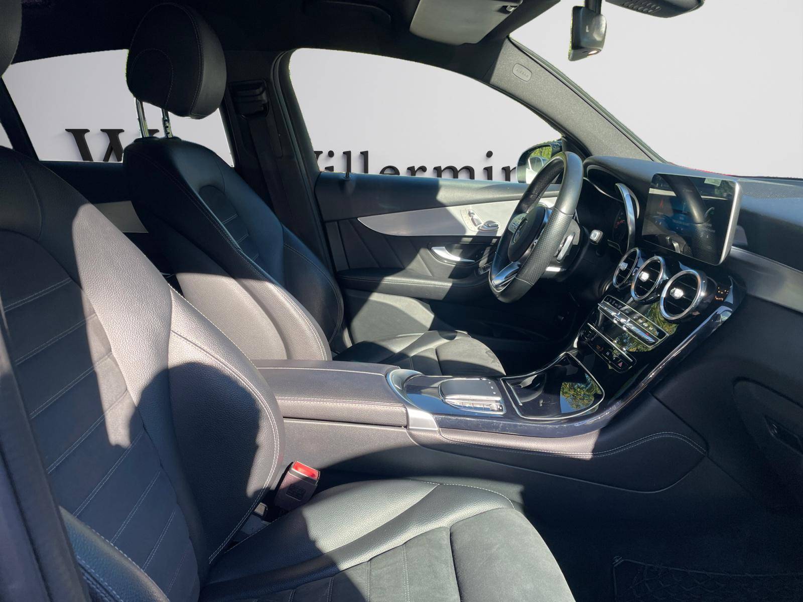 Image Mercedes-Benz GLC COUPÉ GLC 300 d 4MATIC Coupé AMG Line  GLC Coupé 300 d 9G-Tronic 4Matic AMG Line GLC 300 d 4MATIC Coupé AMG Line