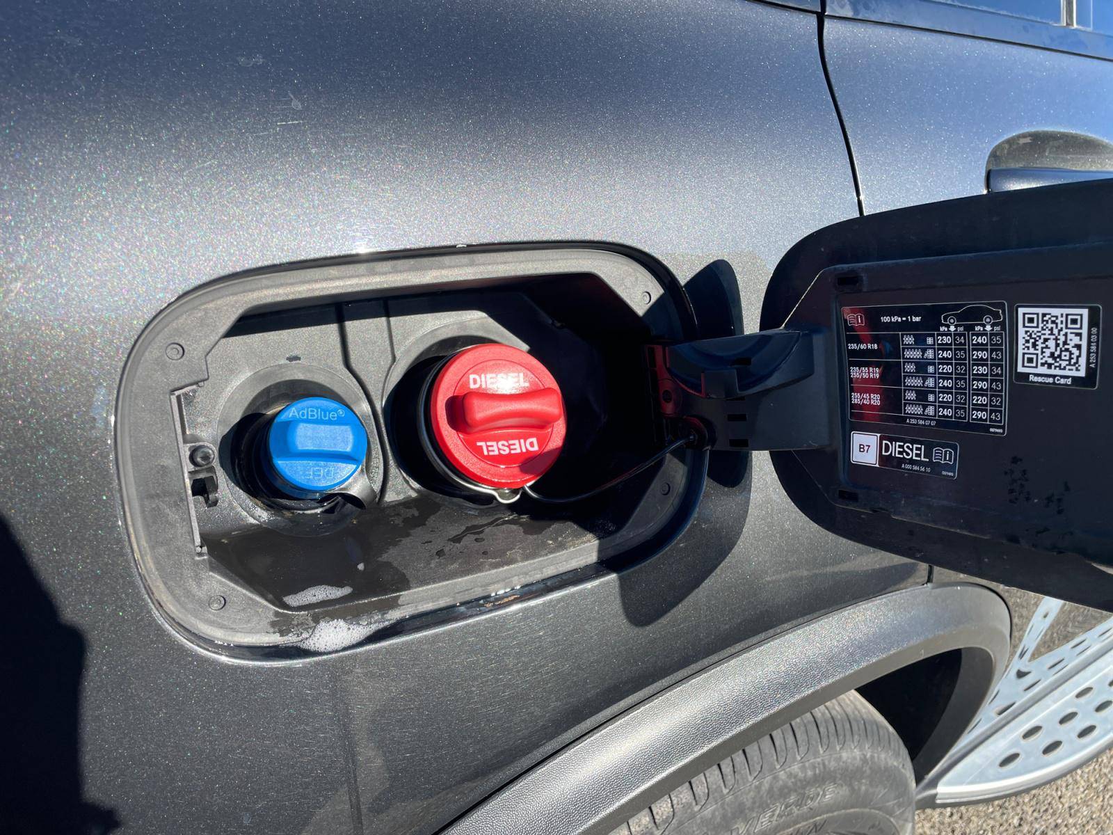 Image Mercedes-Benz GLC COUPÉ GLC 300 d 4MATIC Coupé AMG Line  GLC Coupé 300 d 9G-Tronic 4Matic AMG Line GLC 300 d 4MATIC Coupé AMG Line