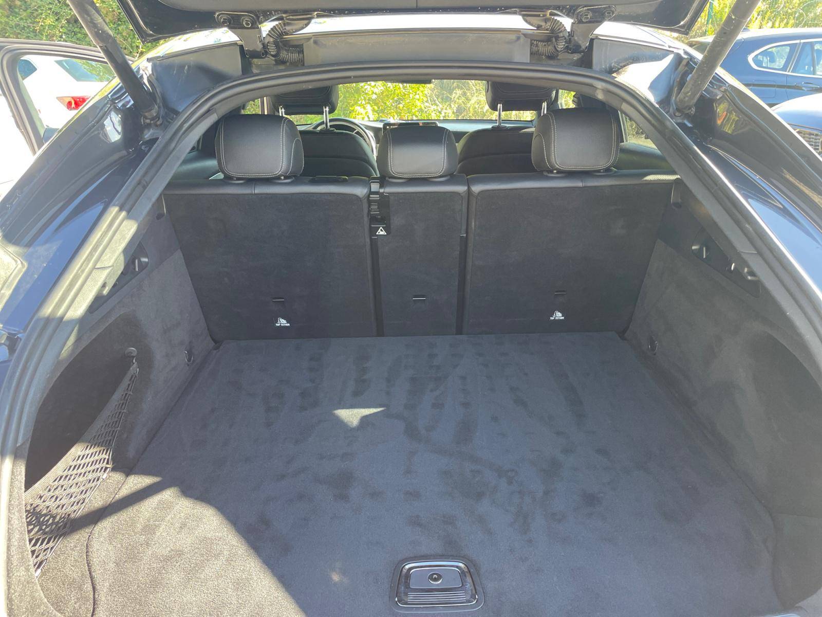 Image Mercedes-Benz GLC COUPÉ GLC 300 d 4MATIC Coupé AMG Line  GLC Coupé 300 d 9G-Tronic 4Matic AMG Line GLC 300 d 4MATIC Coupé AMG Line