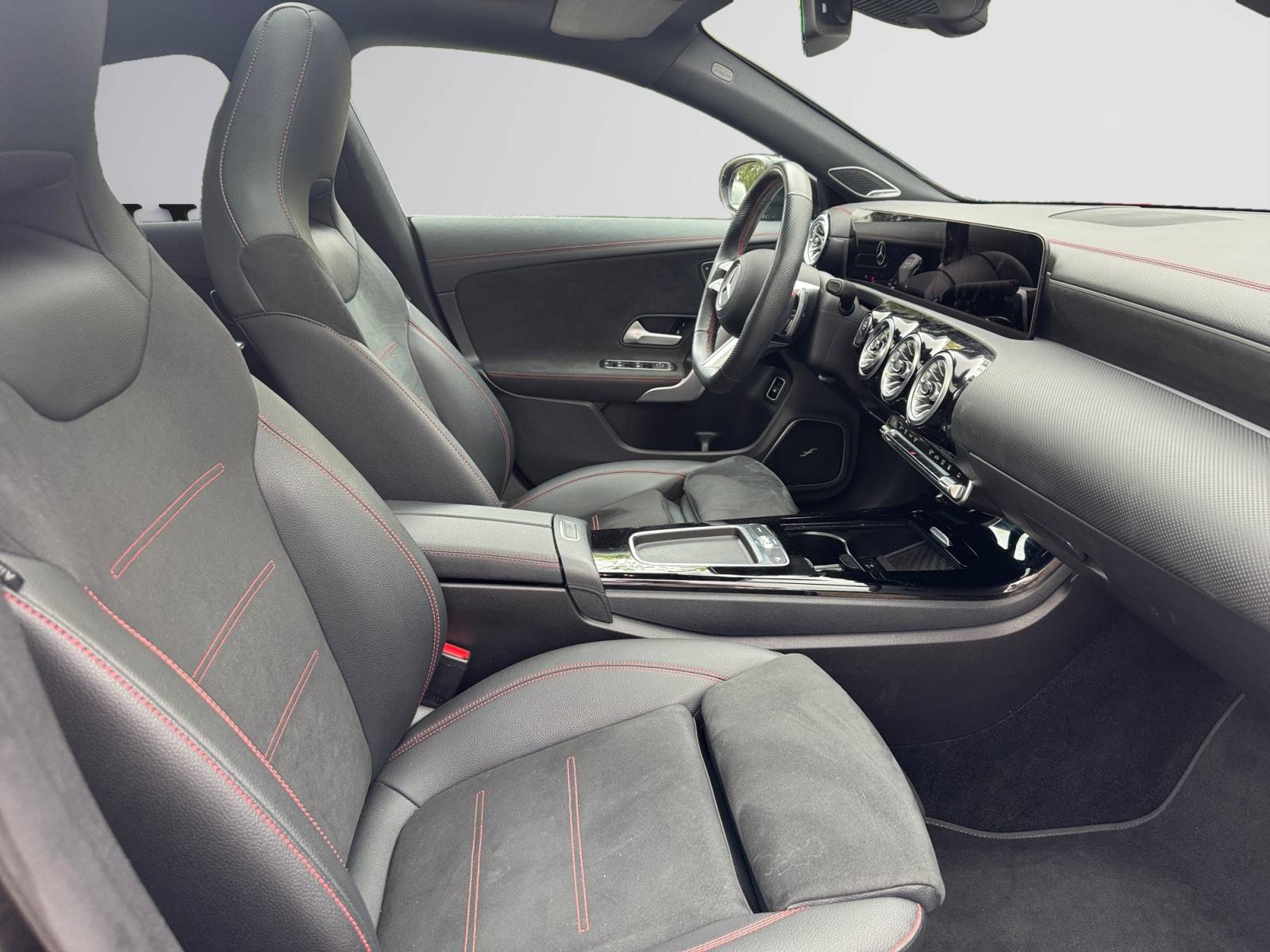 Image Mercedes-Benz CLA COUPÉ CLA 250 e Hybrid EQ Coupé AMG Line  CLA 250 e Hybrid EQ Coupé AMG Line CLA 250 e Hybrid EQ Coupé AMG Line