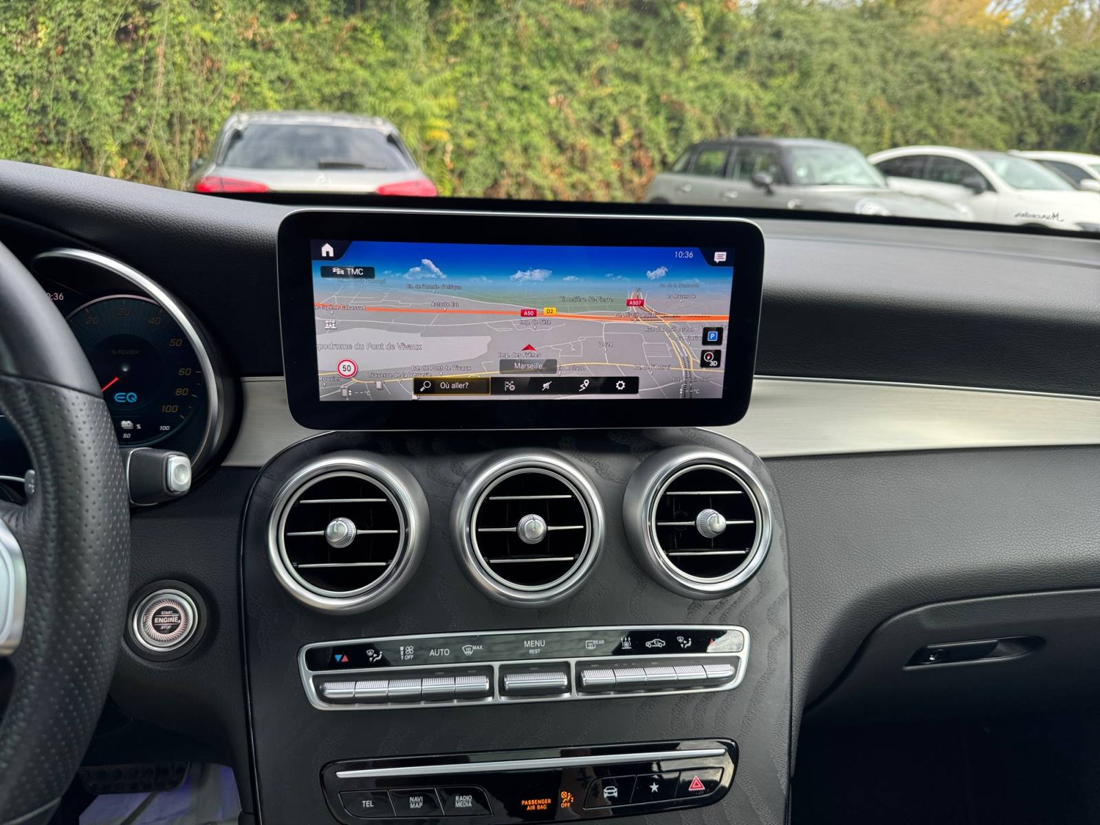 Image Mercedes-Benz GLC SUV GLC 300de 4MATIC SUV AMG Line  GLC 300de 4MATIC SUV AMG Line GLC 300de 4MATIC SUV AMG Line