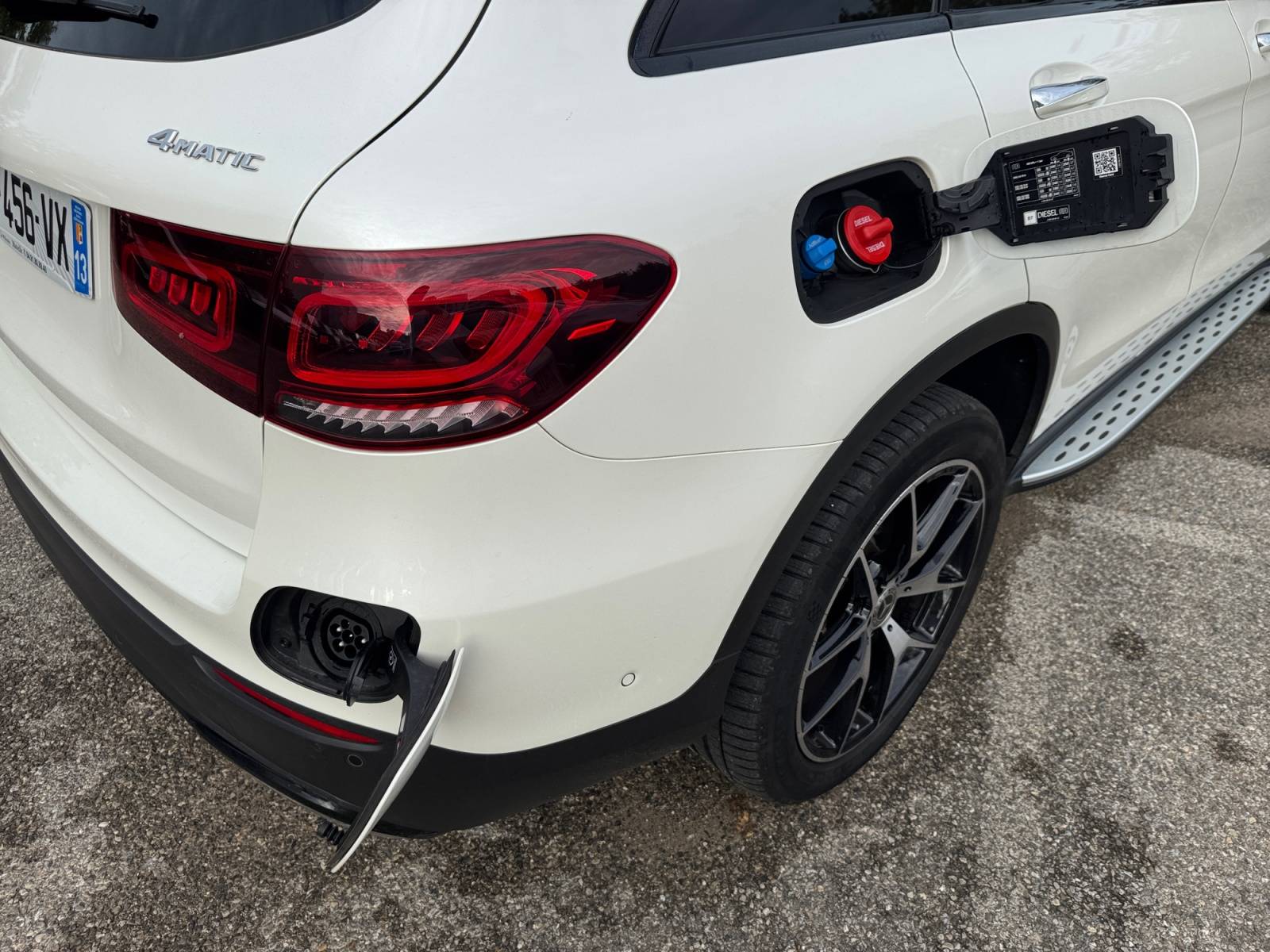 Image Mercedes-Benz GLC SUV GLC 300de 4MATIC SUV AMG Line  GLC 300de 4MATIC SUV AMG Line GLC 300de 4MATIC SUV AMG Line