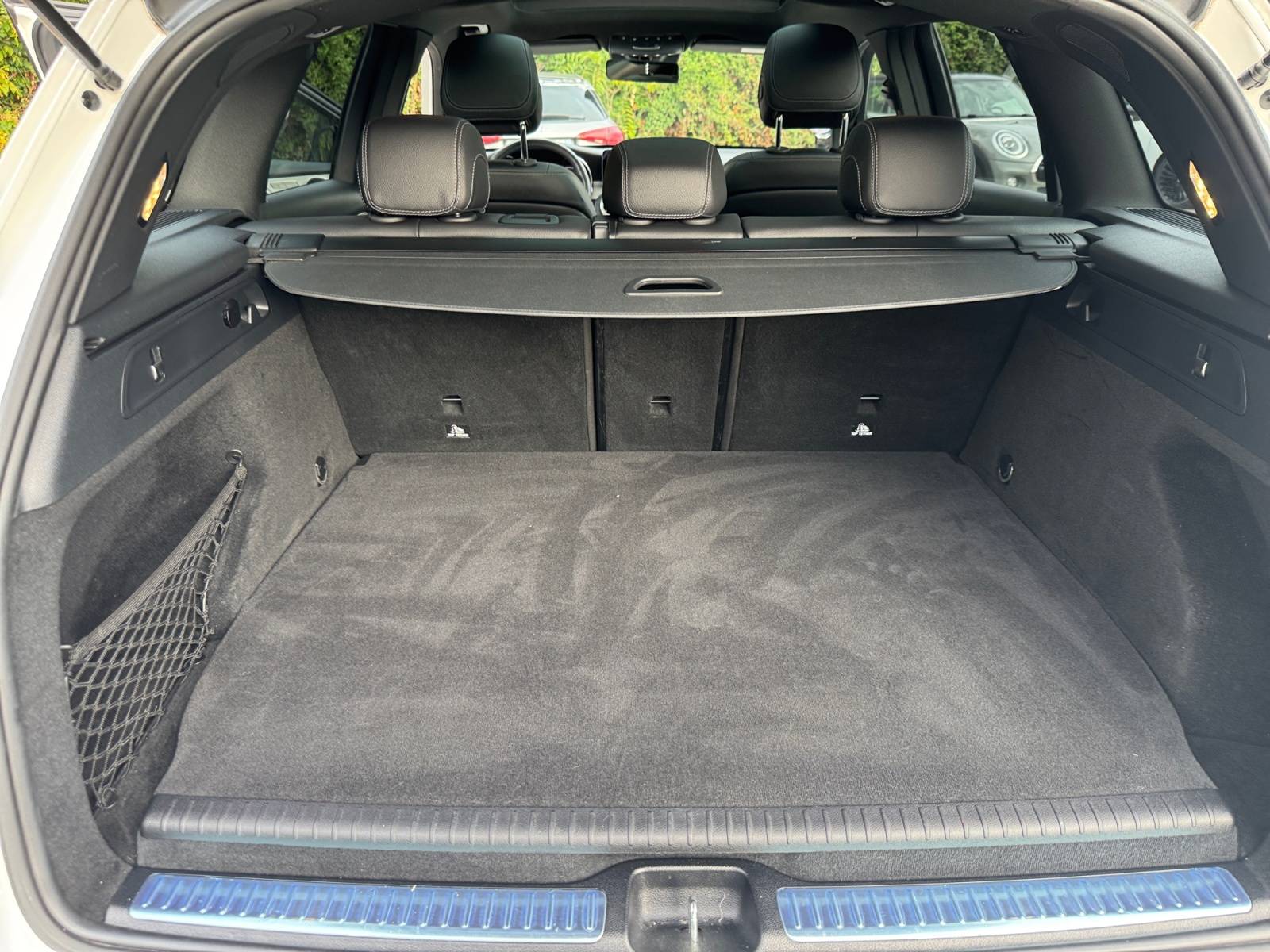 Image Mercedes-Benz GLC SUV GLC 300de 4MATIC SUV AMG Line  GLC 300de 4MATIC SUV AMG Line GLC 300de 4MATIC SUV AMG Line