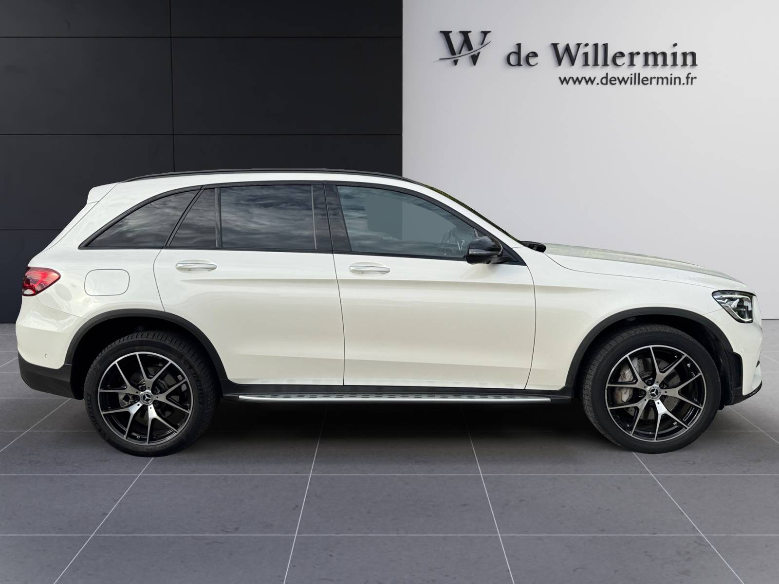 Image Mercedes-Benz GLC SUV GLC 300de 4MATIC SUV AMG Line  GLC 300de 4MATIC SUV AMG Line GLC 300de 4MATIC SUV AMG Line
