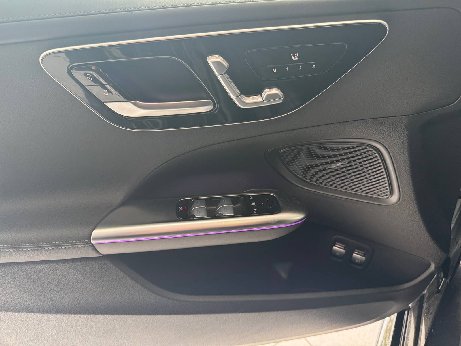 Image Mercedes-Benz CLASSE C BERLINE Classe C 300 e Hybrid EQ Berline AMG Line  Classe C 300 e Hybrid EQ Berline AMG Line Classe C 300 e Hybrid EQ Berline AMG Line