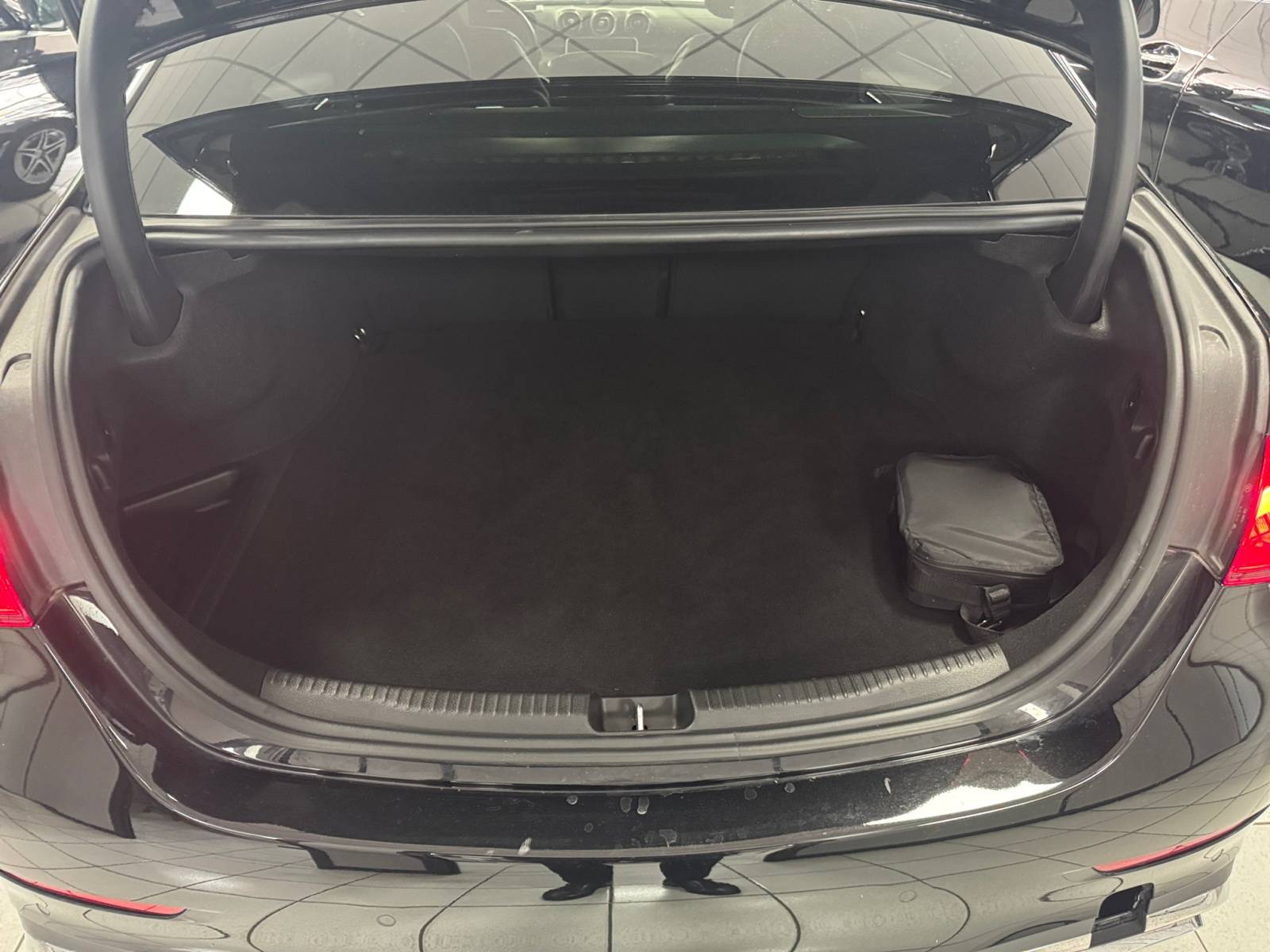 Image Mercedes-Benz CLASSE C BERLINE Classe C 300 e Hybrid EQ Berline AMG Line  Classe C 300 e Hybrid EQ Berline AMG Line Classe C 300 e Hybrid EQ Berline AMG Line