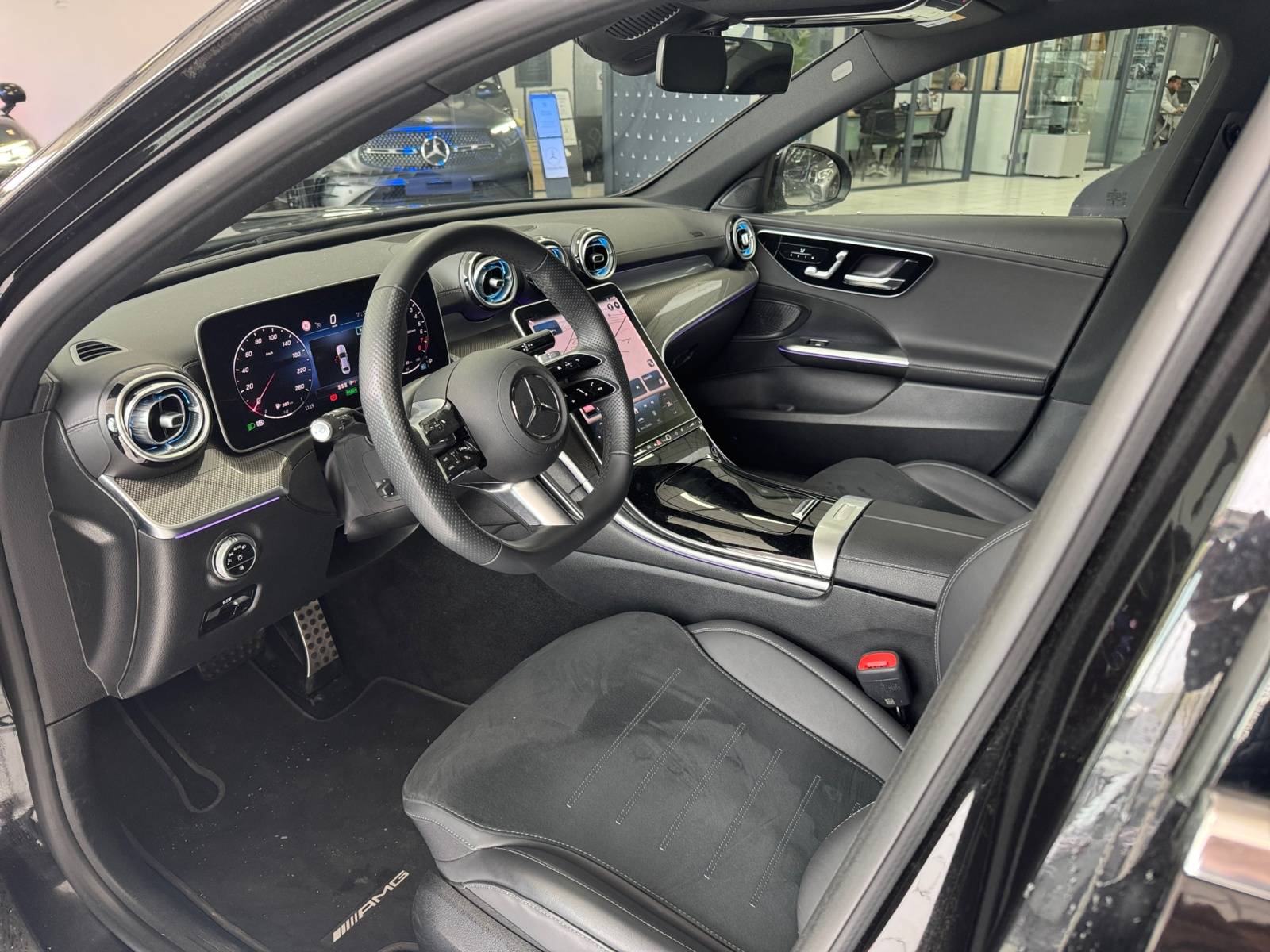 Image Mercedes-Benz CLASSE C BERLINE Classe C 300 e Hybrid EQ Berline AMG Line  Classe C 300 e Hybrid EQ Berline AMG Line Classe C 300 e Hybrid EQ Berline AMG Line