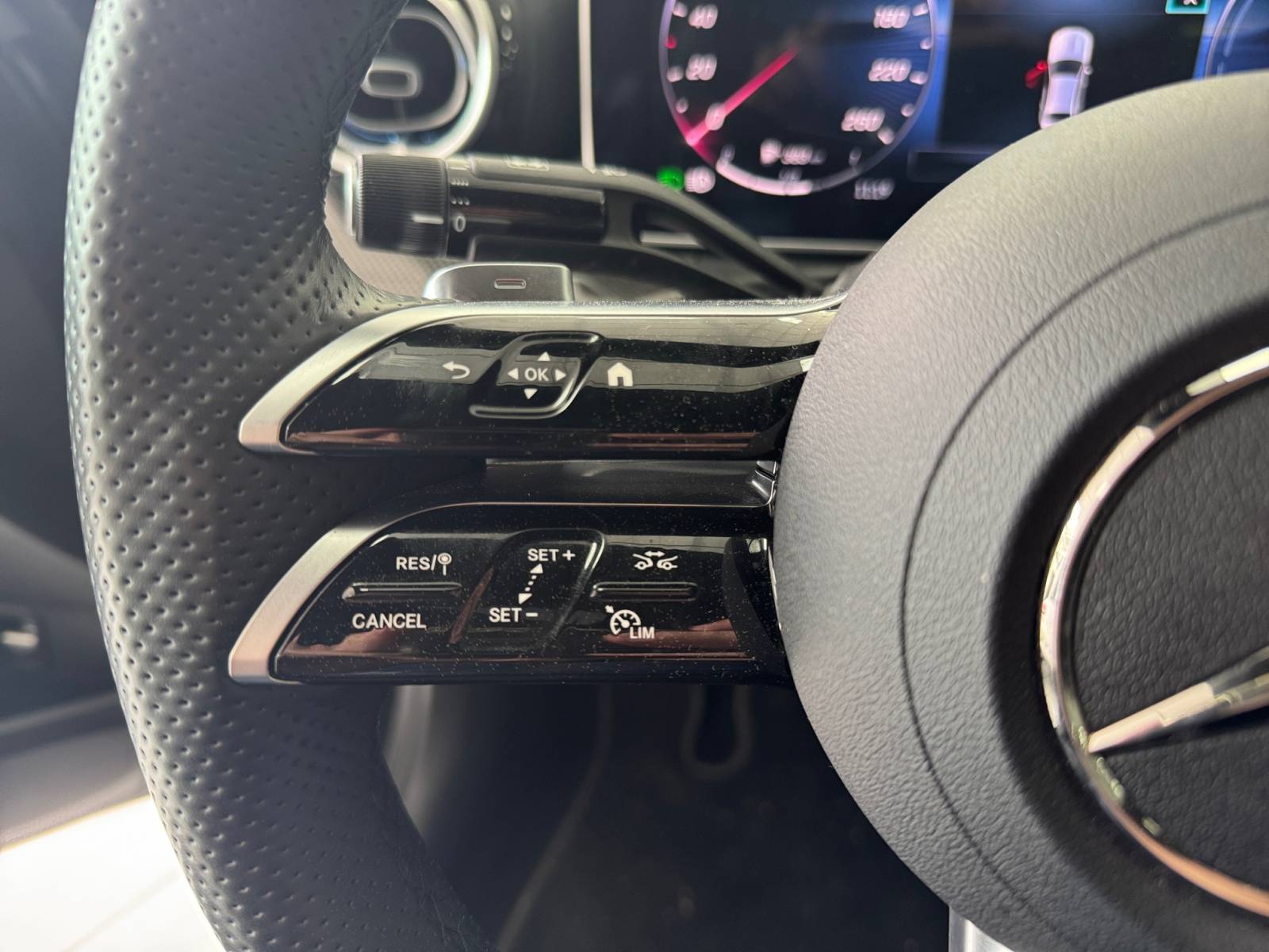 Image Mercedes-Benz CLASSE C BERLINE Classe C 300 e Hybrid EQ Berline AMG Line  Classe C 300 e Hybrid EQ Berline AMG Line Classe C 300 e Hybrid EQ Berline AMG Line