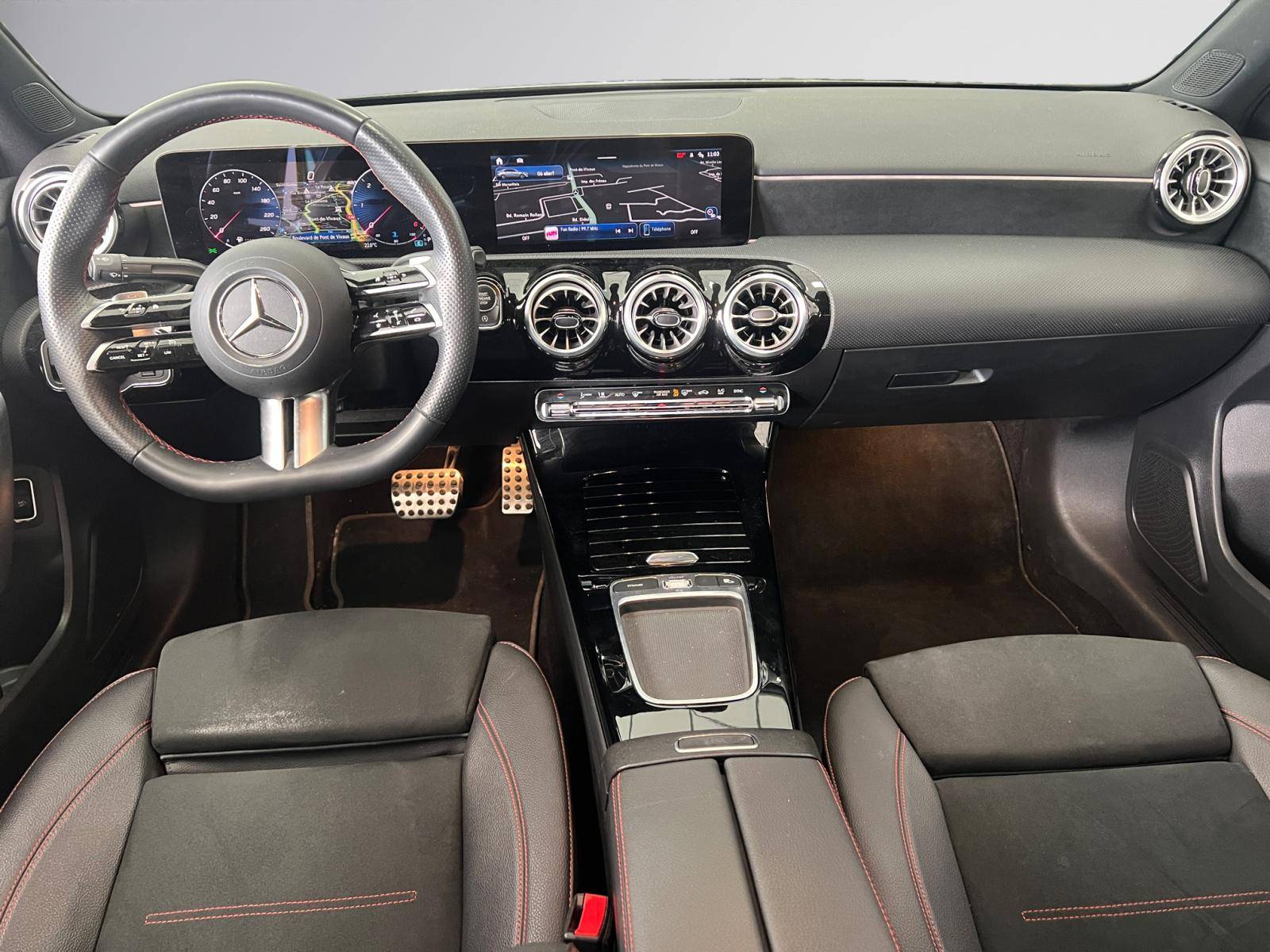 Image Mercedes-Benz CLASSE A 200 d Berline AMG Line  Classe A 200 d Berline AMG Line 200 d Berline AMG Line