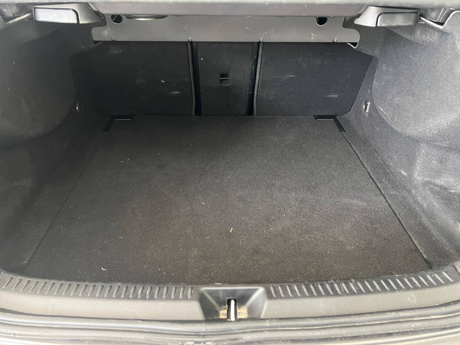 Image Mercedes-Benz CLASSE A 200 d Berline AMG Line  Classe A 200 d Berline AMG Line 200 d Berline AMG Line