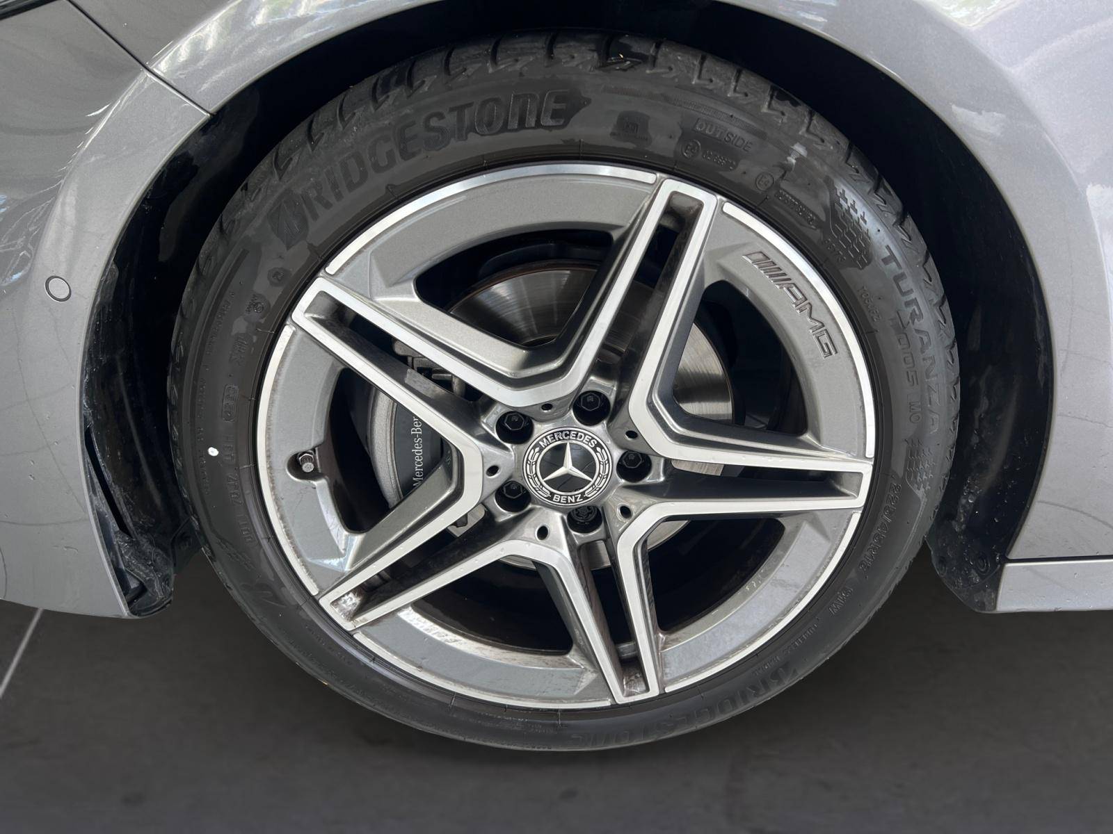 Image Mercedes-Benz CLASSE A 200 d Berline AMG Line  Classe A 200 d Berline AMG Line 200 d Berline AMG Line