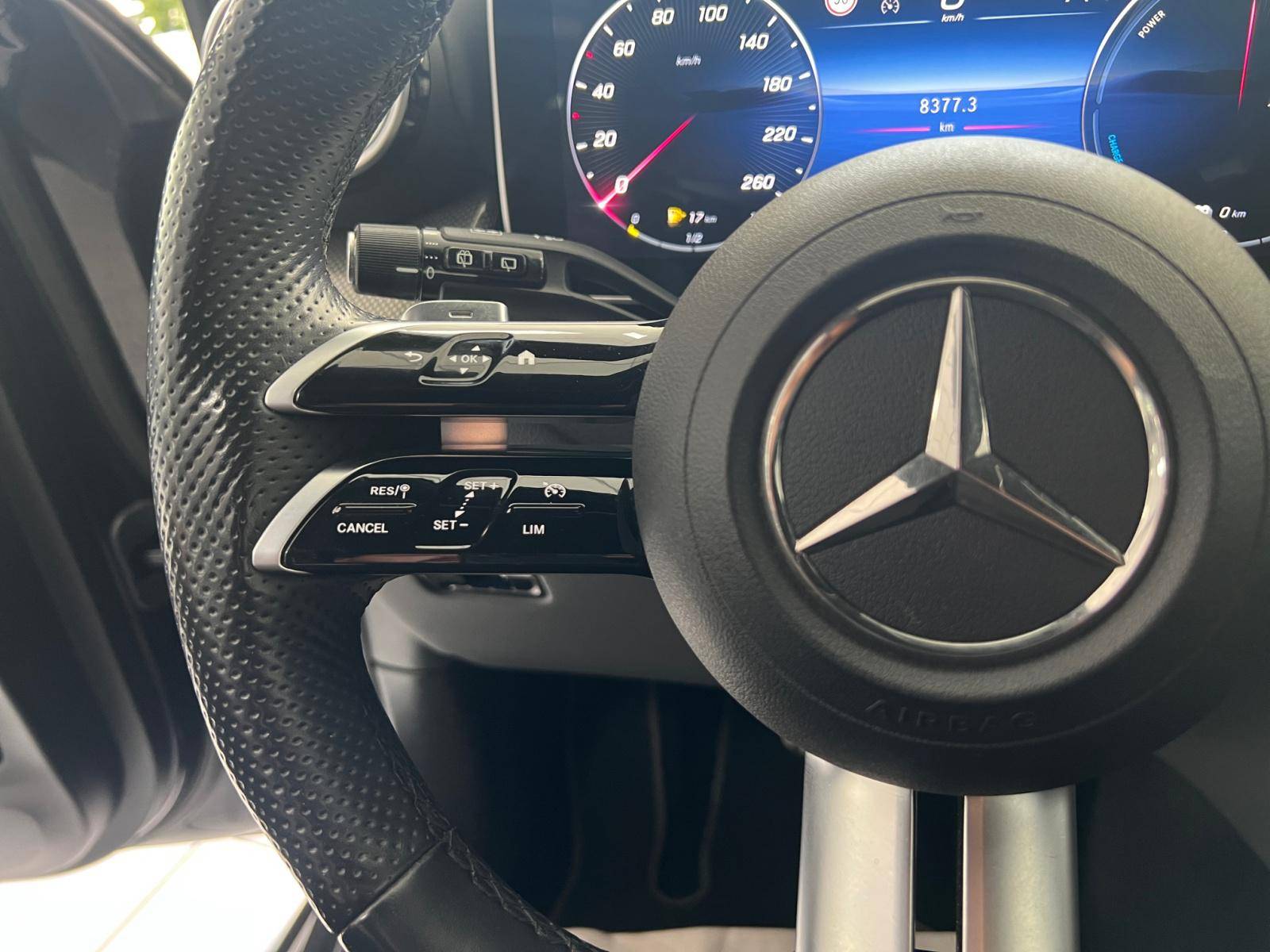 Image Mercedes-Benz GLC SUV GLC 300 e  Hybrid EQ 4MATIC AMG Line  GLC 300 e 9G-Tronic 4Matic AMG Line GLC 300 e  Hybrid EQ 4MATIC AMG Line