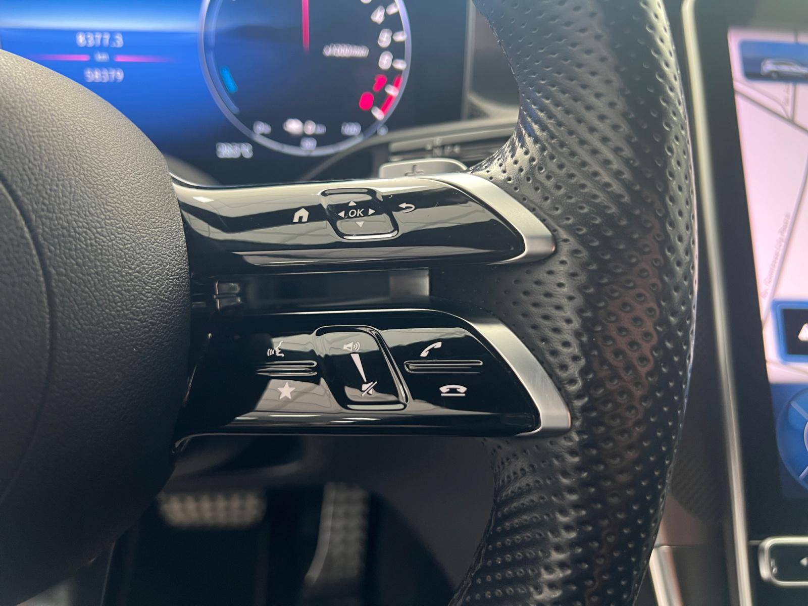 Image Mercedes-Benz GLC SUV GLC 300 e  Hybrid EQ 4MATIC AMG Line  GLC 300 e 9G-Tronic 4Matic AMG Line GLC 300 e  Hybrid EQ 4MATIC AMG Line