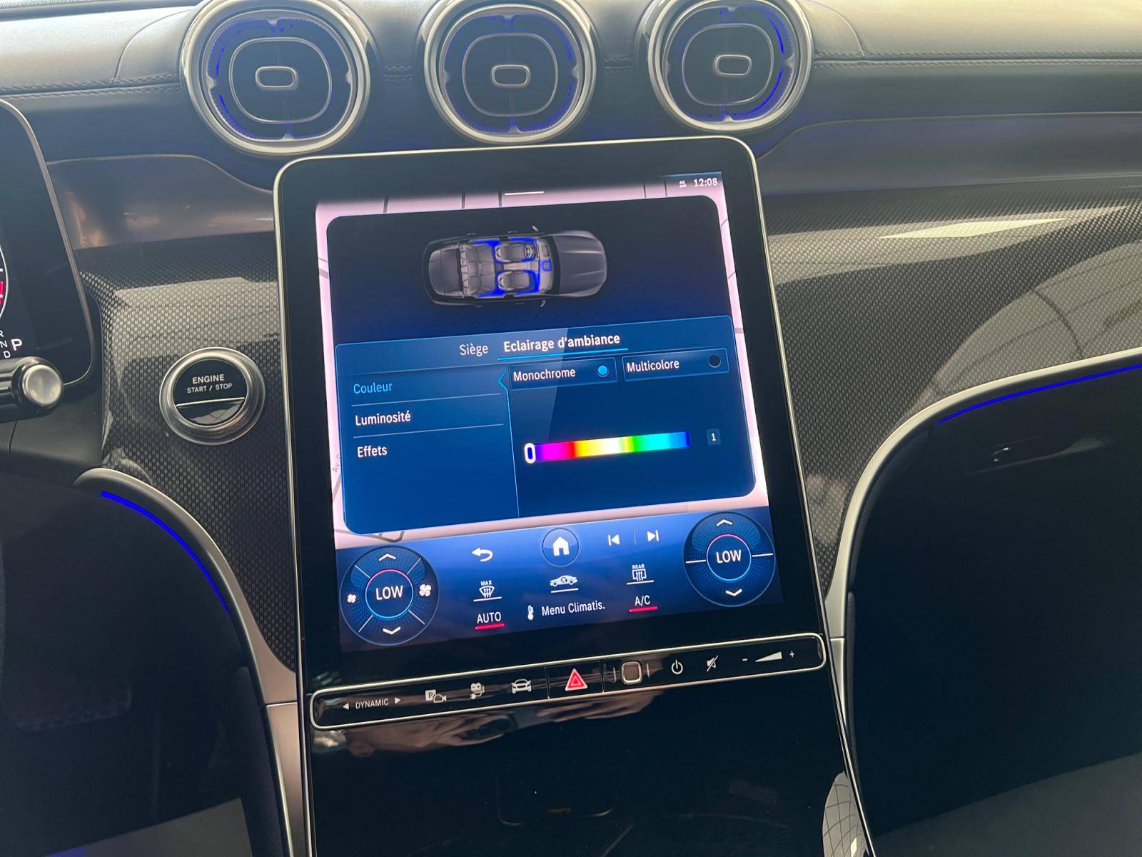 Image Mercedes-Benz GLC SUV GLC 300 e  Hybrid EQ 4MATIC AMG Line  GLC 300 e 9G-Tronic 4Matic AMG Line GLC 300 e  Hybrid EQ 4MATIC AMG Line