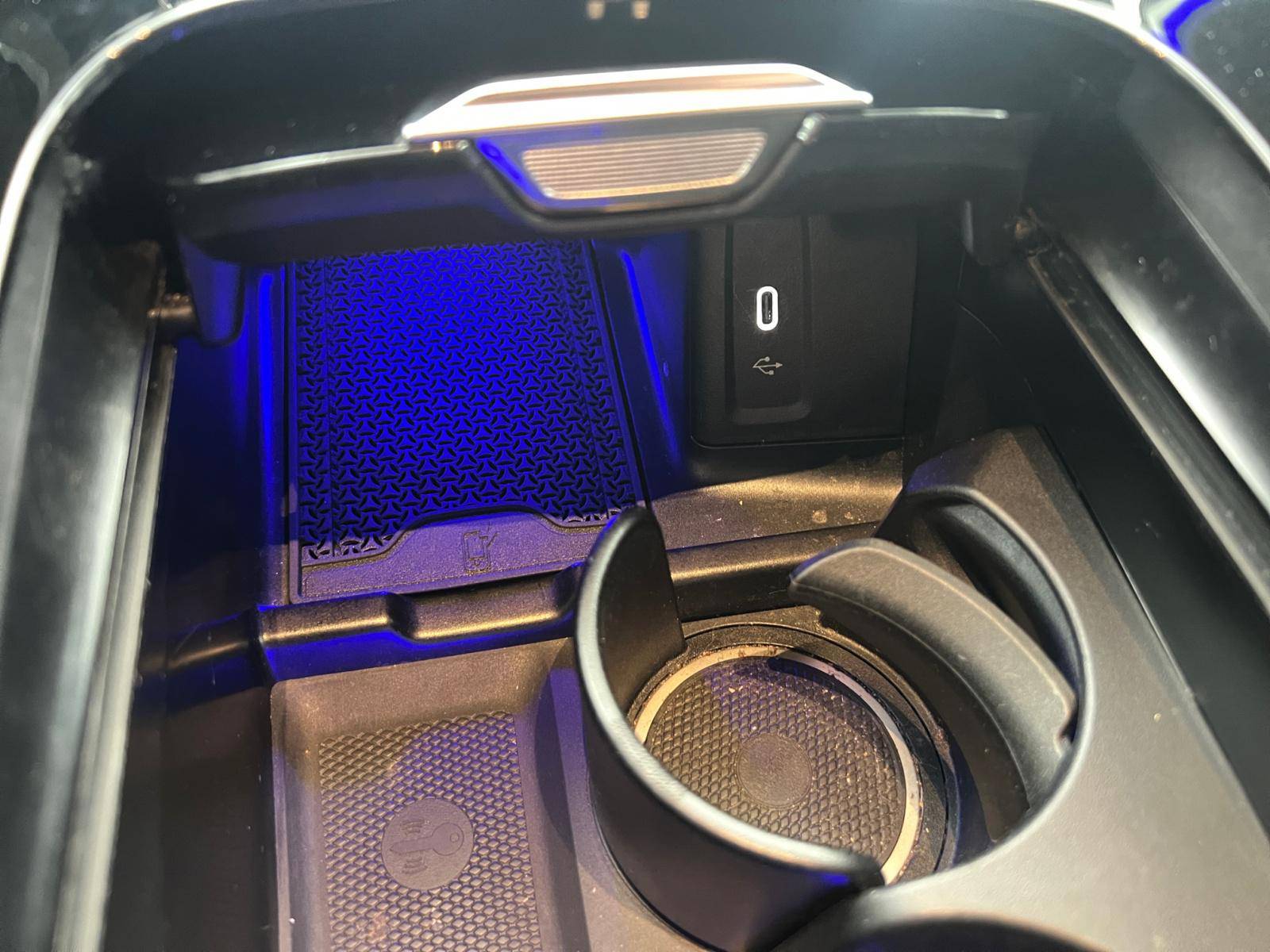 Image Mercedes-Benz GLC SUV GLC 300 e  Hybrid EQ 4MATIC AMG Line  GLC 300 e 9G-Tronic 4Matic AMG Line GLC 300 e  Hybrid EQ 4MATIC AMG Line