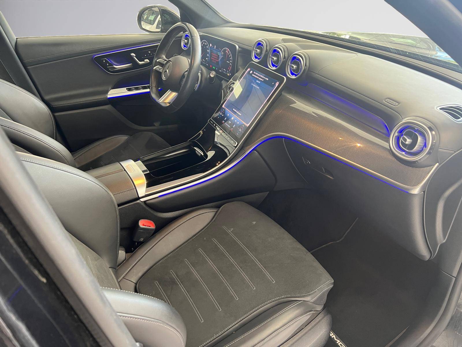 Image Mercedes-Benz GLC SUV GLC 300 e  Hybrid EQ 4MATIC AMG Line  GLC 300 e 9G-Tronic 4Matic AMG Line GLC 300 e  Hybrid EQ 4MATIC AMG Line