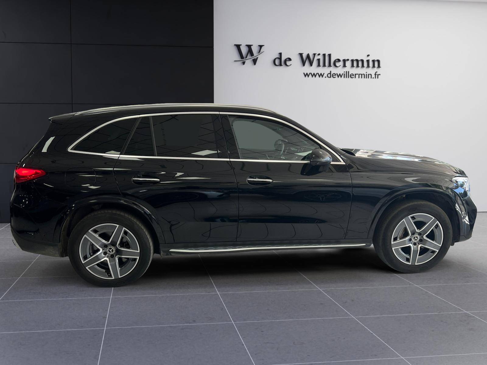Image Mercedes-Benz GLC SUV GLC 300 e  Hybrid EQ 4MATIC AMG Line  GLC 300 e 9G-Tronic 4Matic AMG Line GLC 300 e  Hybrid EQ 4MATIC AMG Line