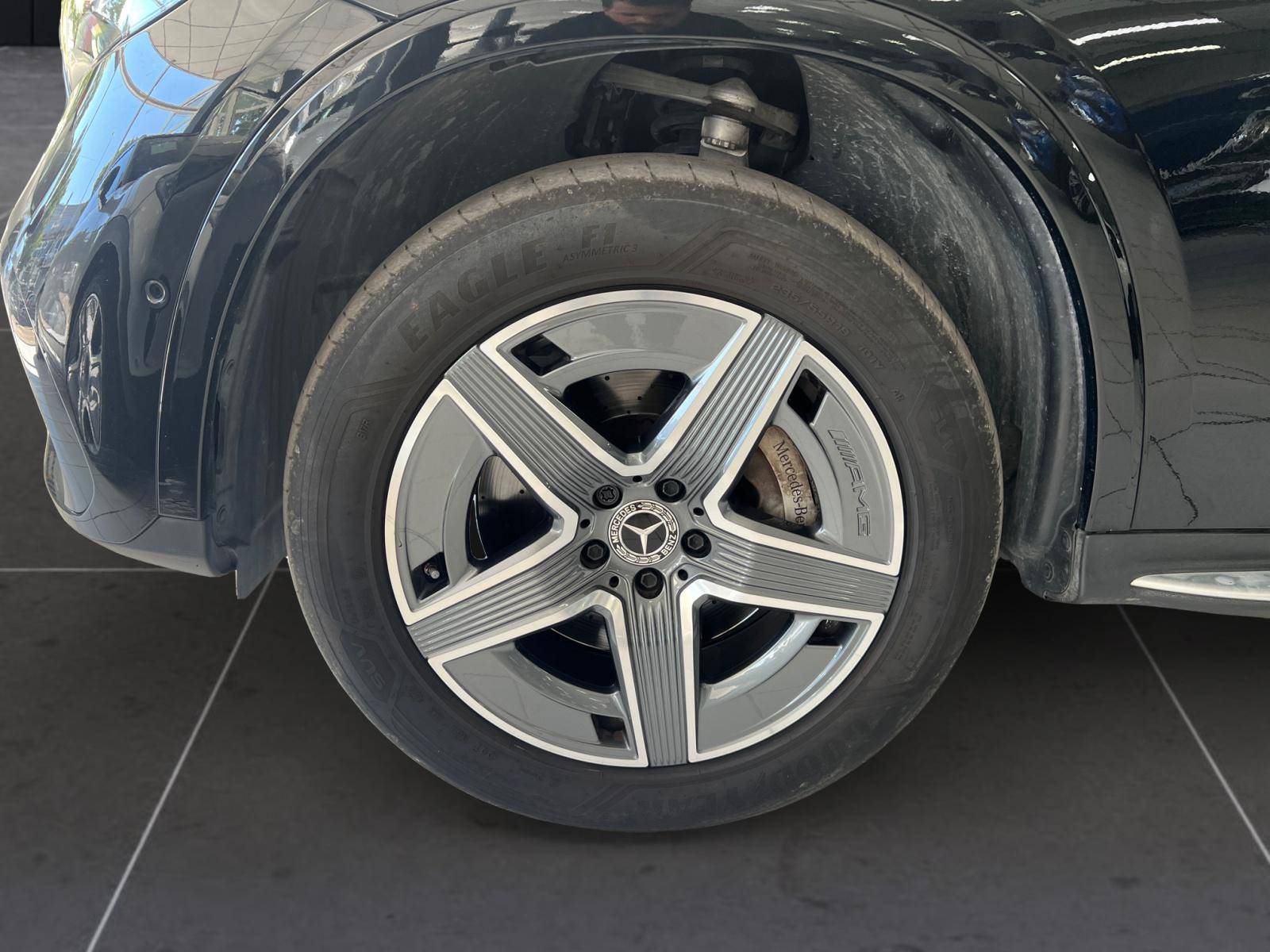 Image Mercedes-Benz GLC SUV GLC 300 e  Hybrid EQ 4MATIC AMG Line  GLC 300 e 9G-Tronic 4Matic AMG Line GLC 300 e  Hybrid EQ 4MATIC AMG Line