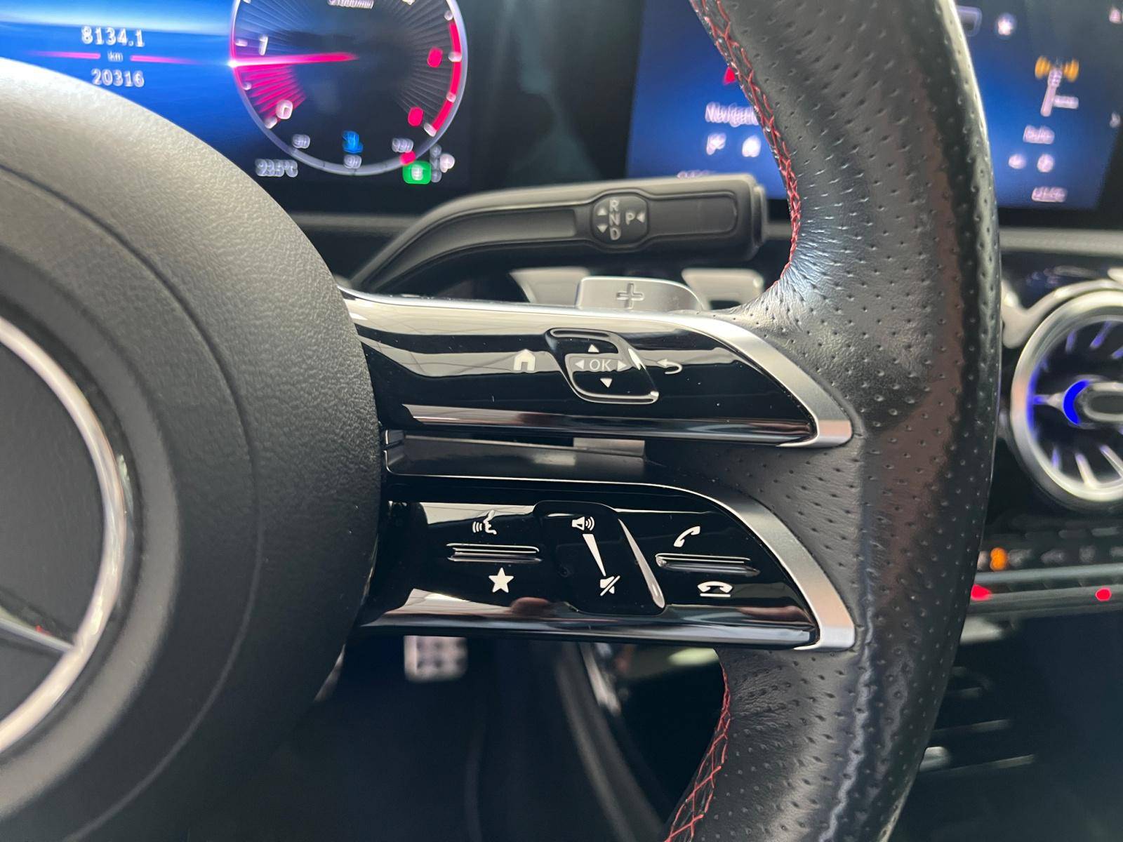 Image Mercedes-Benz CLASSE A 200 d Berline AMG Line  Classe A 200 d Berline AMG Line 200 d Berline AMG Line