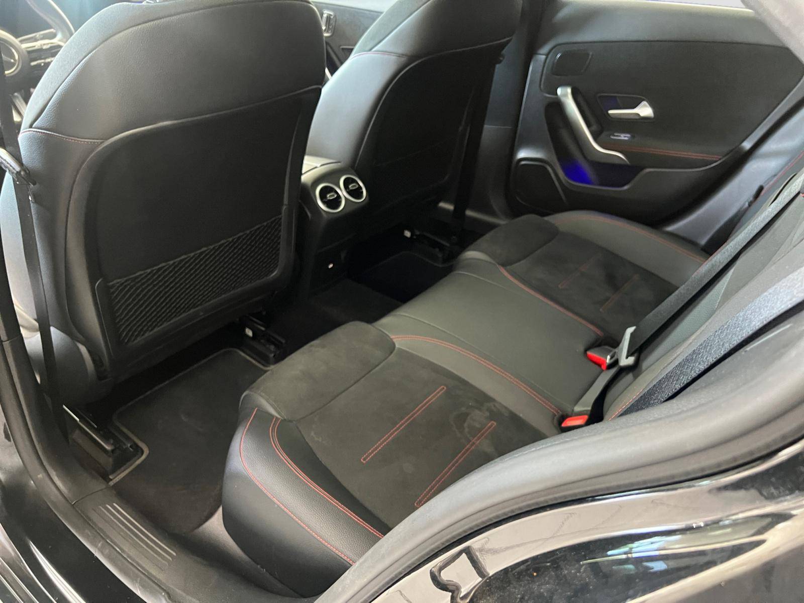 Image Mercedes-Benz CLASSE A 200 d Berline AMG Line  Classe A 200 d Berline AMG Line 200 d Berline AMG Line