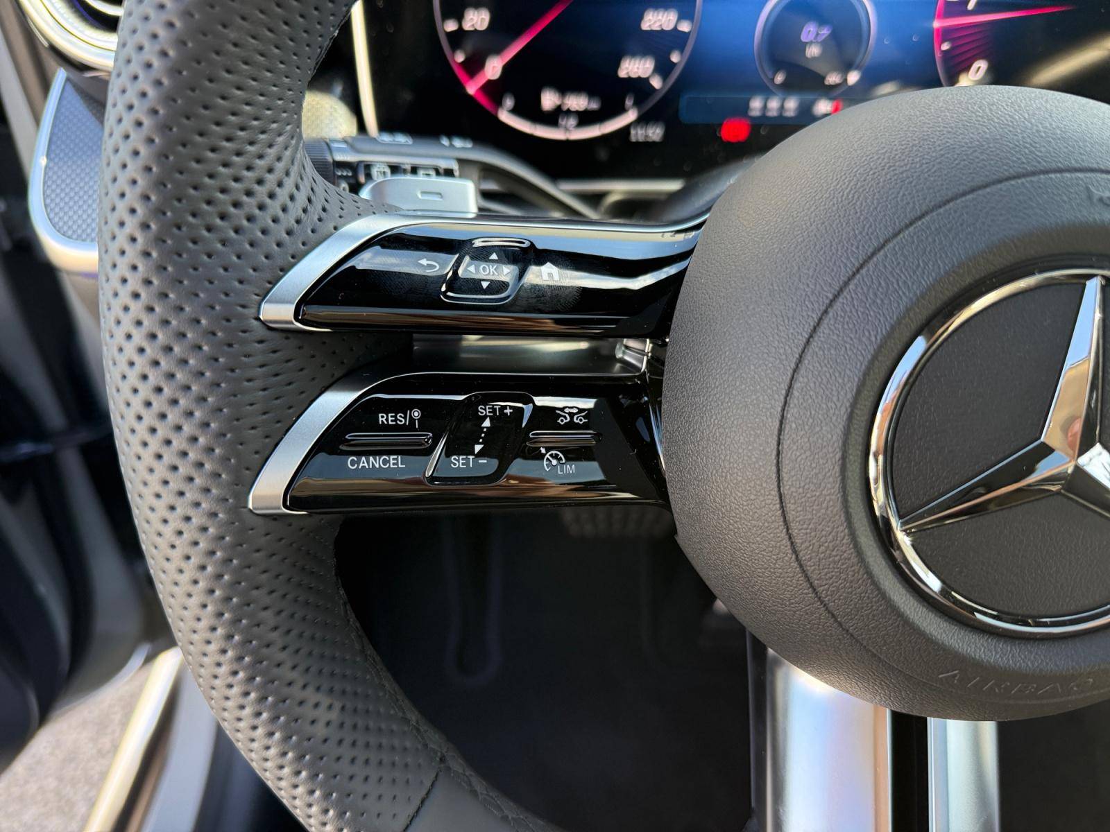 Image Mercedes-Benz GLC SUV GLC 220 d 4MATIC AMG Line  GLC 220 d 4MATIC AMG Line GLC 220 d 4MATIC AMG Line