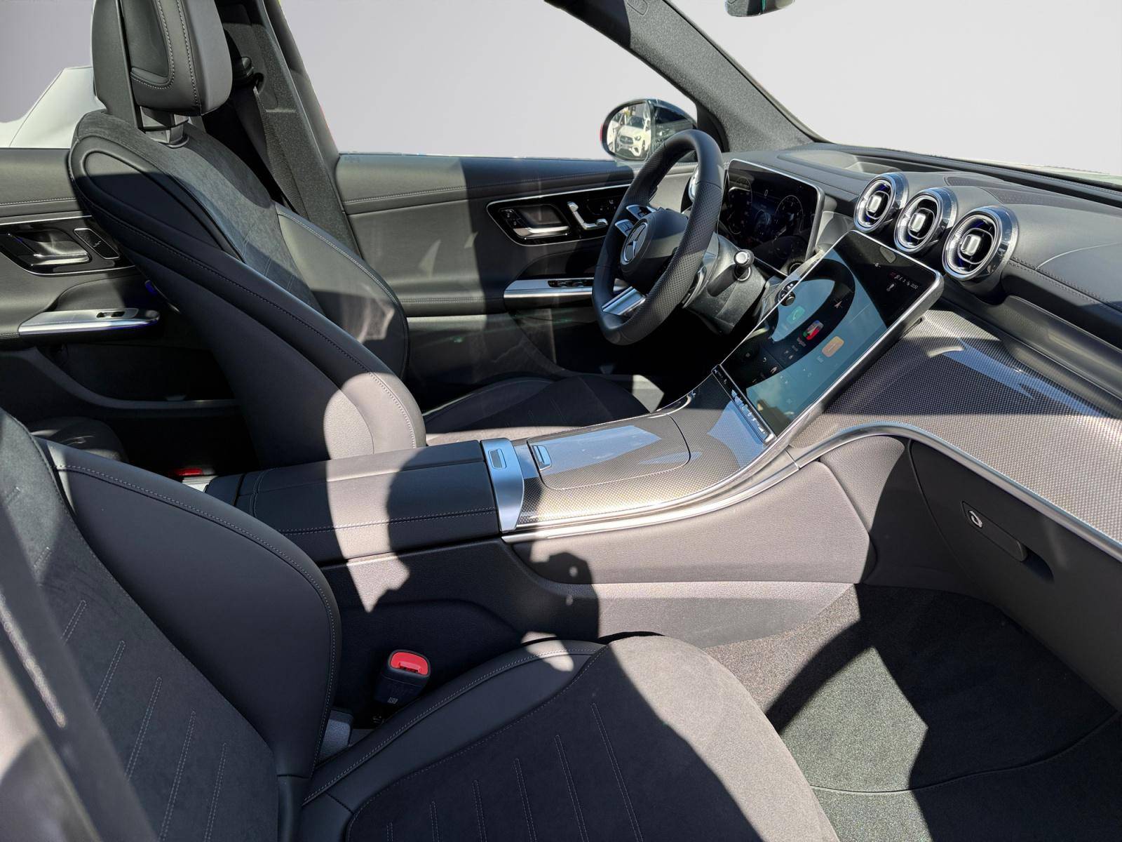 Image Mercedes-Benz GLC SUV GLC 220 d 4MATIC AMG Line  GLC 220 d 4MATIC AMG Line GLC 220 d 4MATIC AMG Line